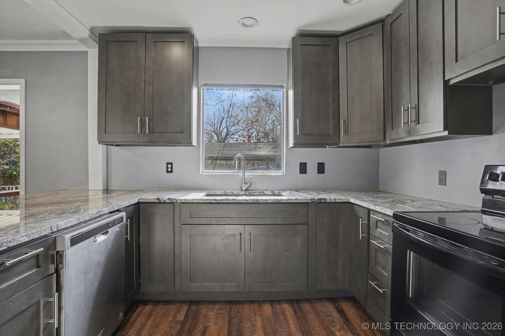 1004 E 36th Street Property Photo 10