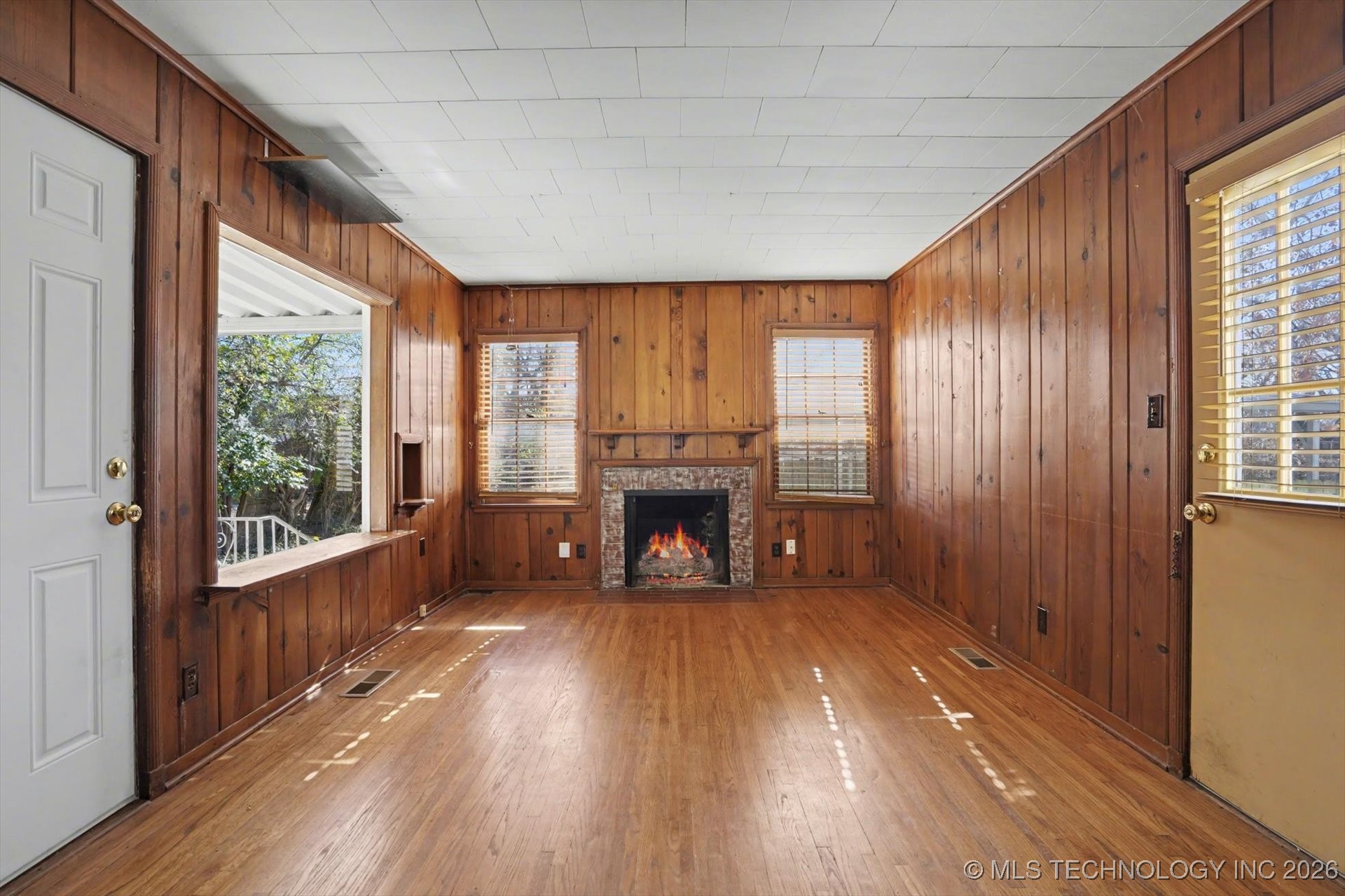 1004 E 36th Street Property Photo 11