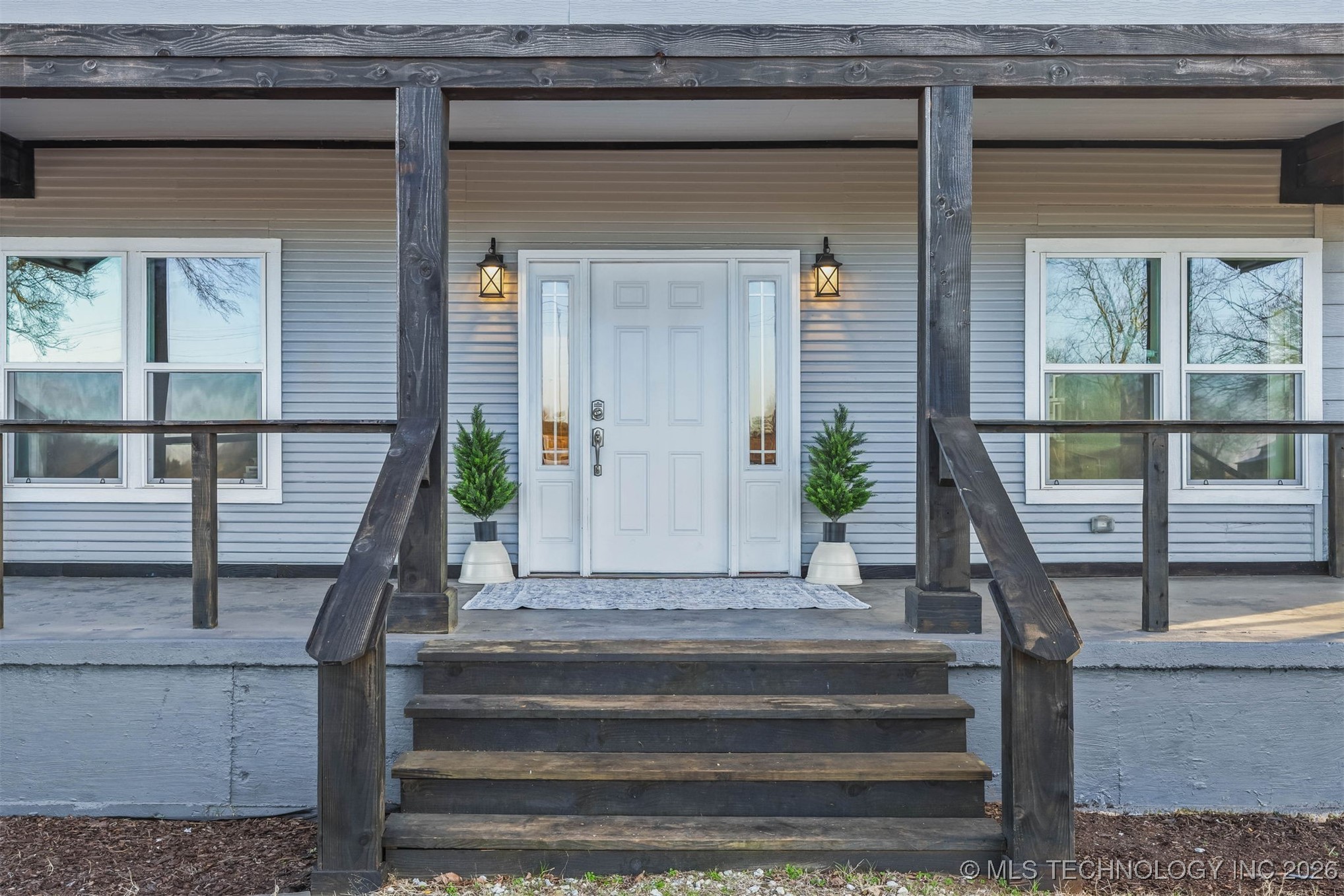 7810 State Road 70 E Property Photo 14