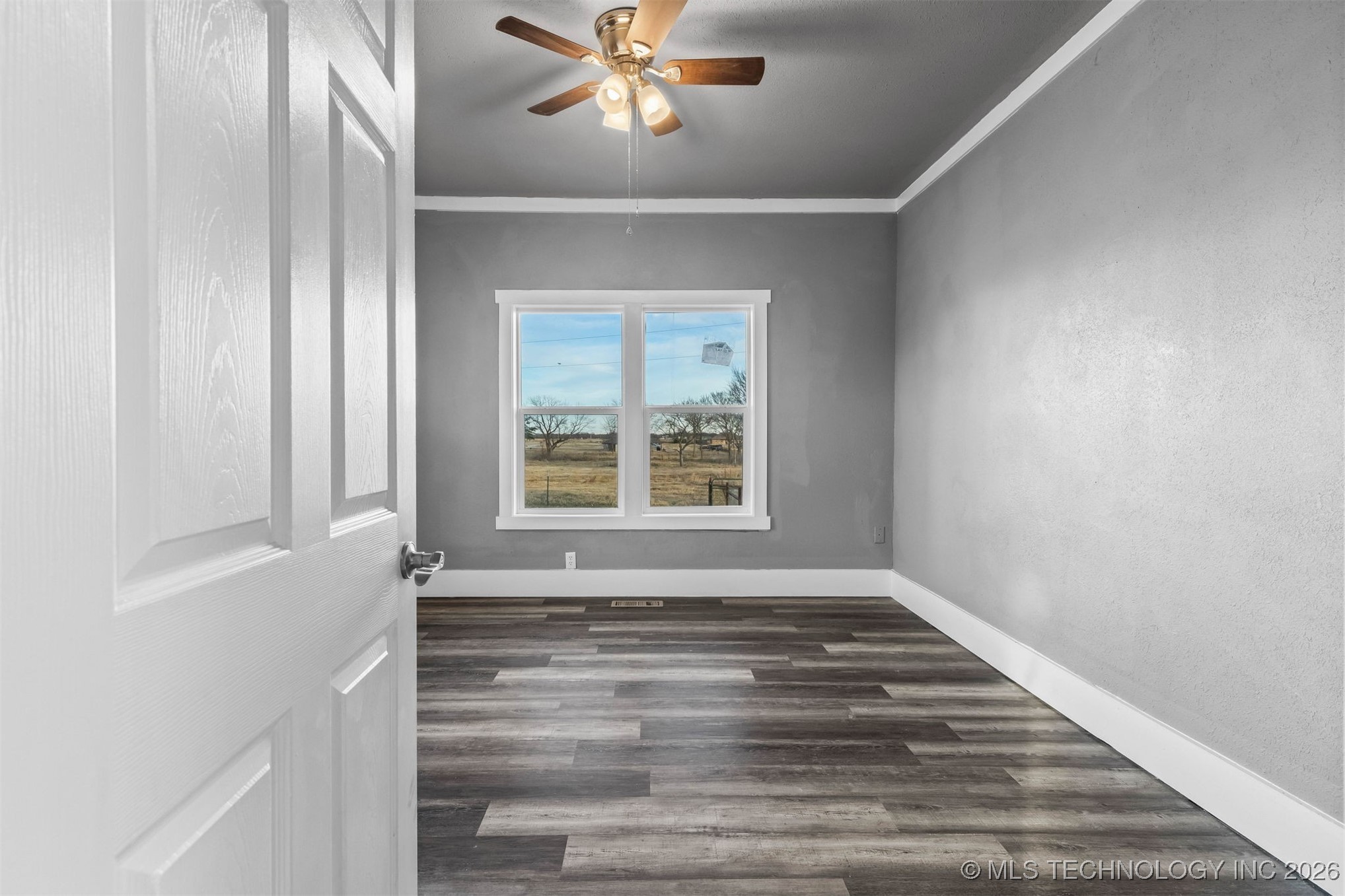 7810 State Road 70 E Property Photo 17