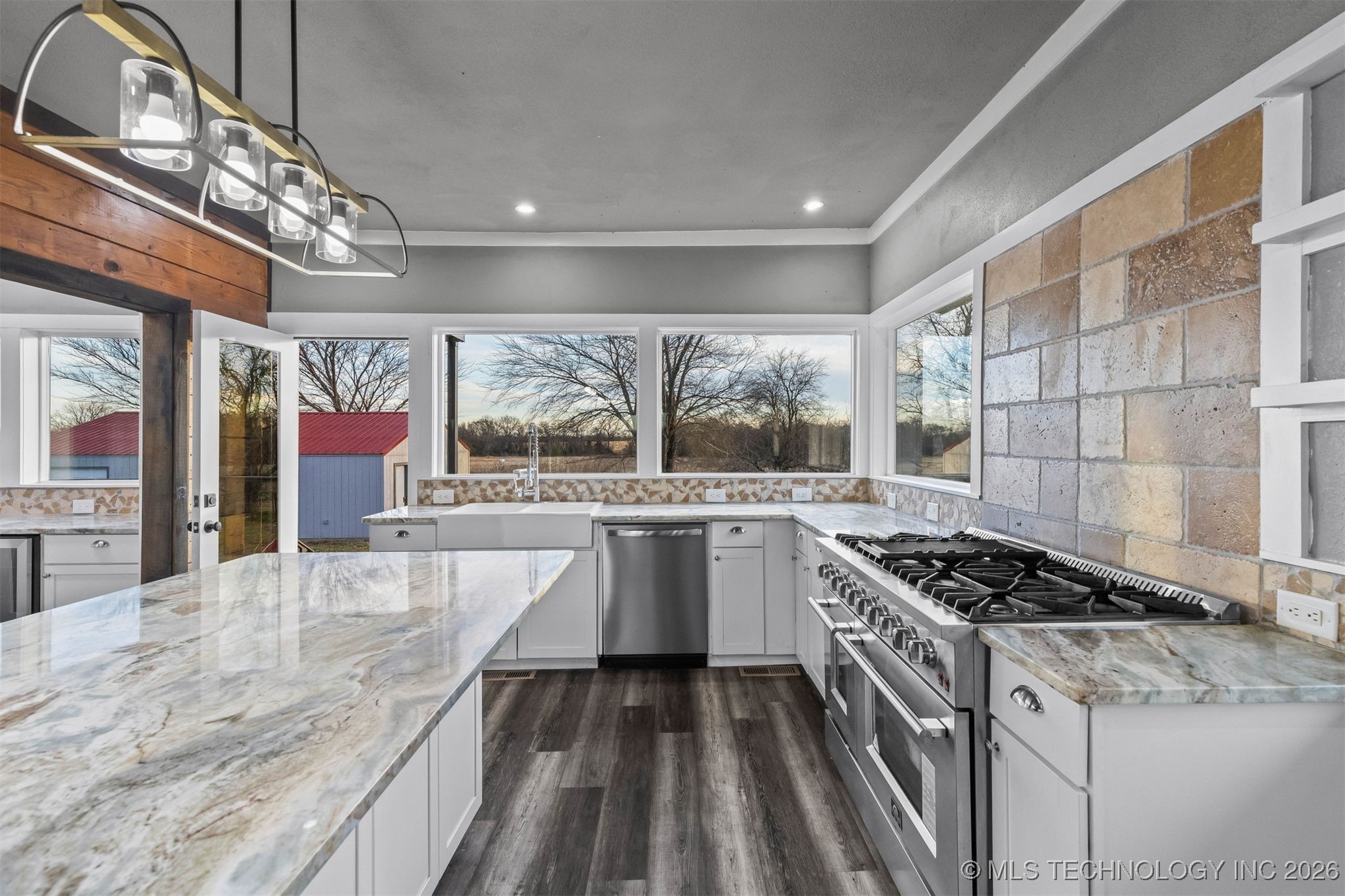 7810 State Road 70 E Property Photo 27