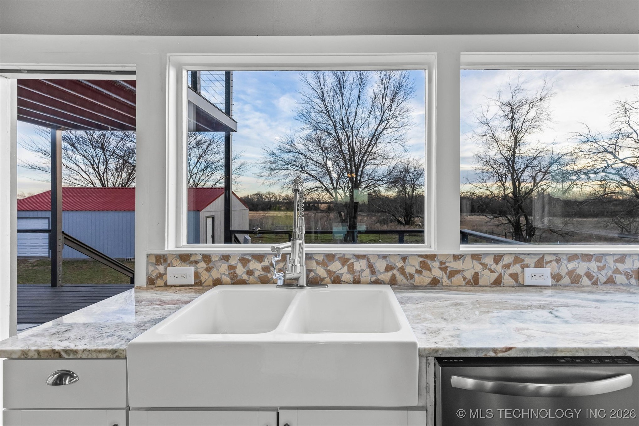 7810 State Road 70 E Property Photo 29