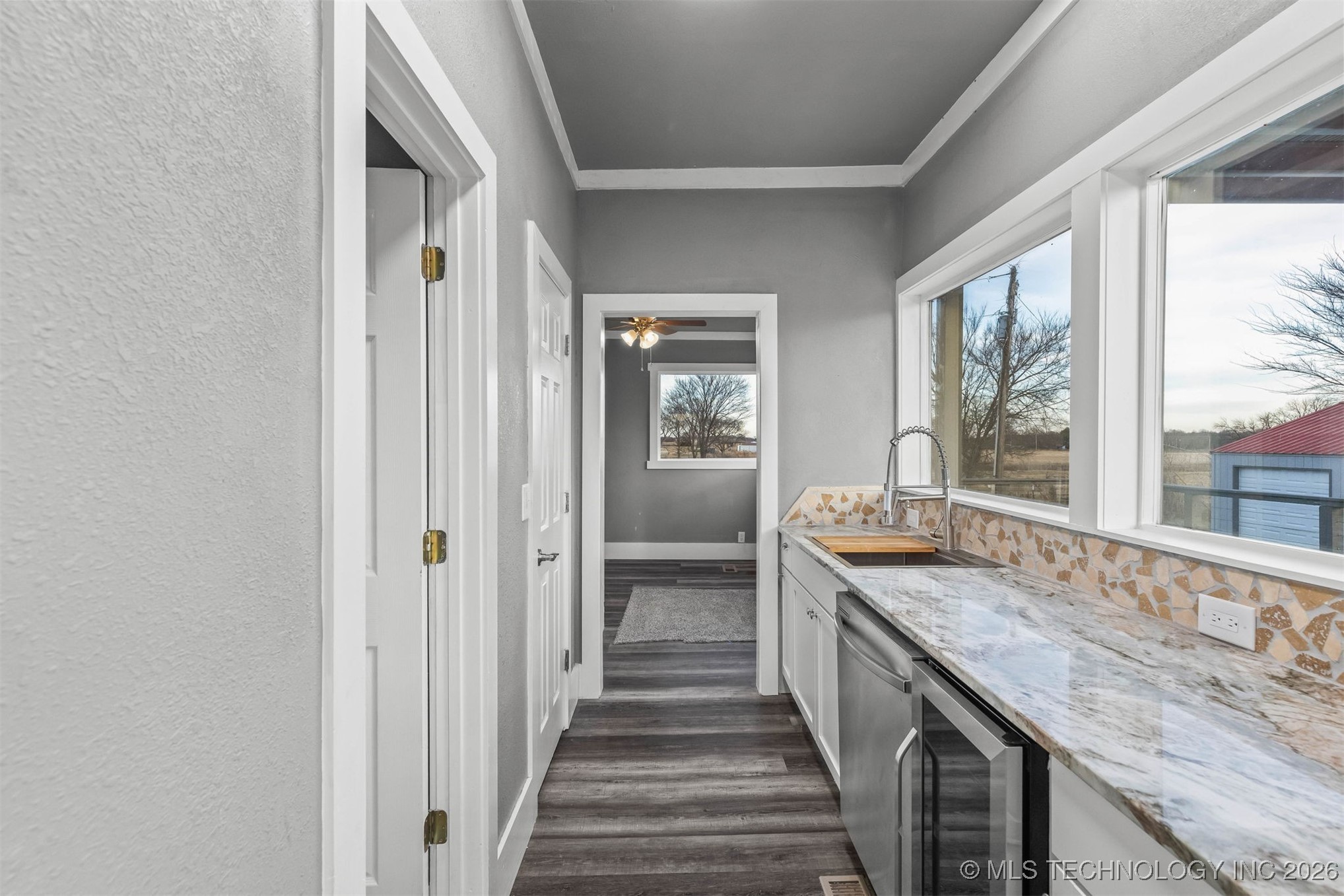 7810 State Road 70 E Property Photo 31