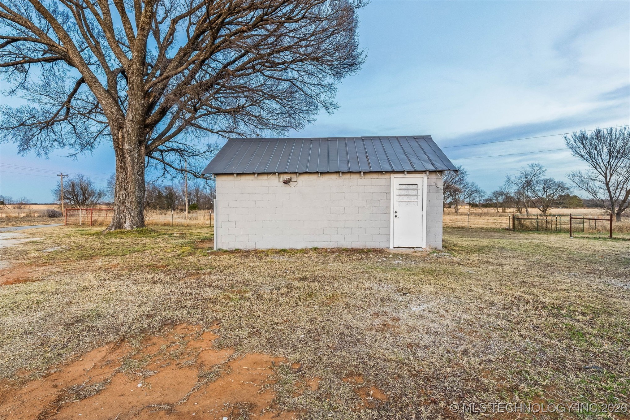 7810 State Road 70 E Property Photo 57