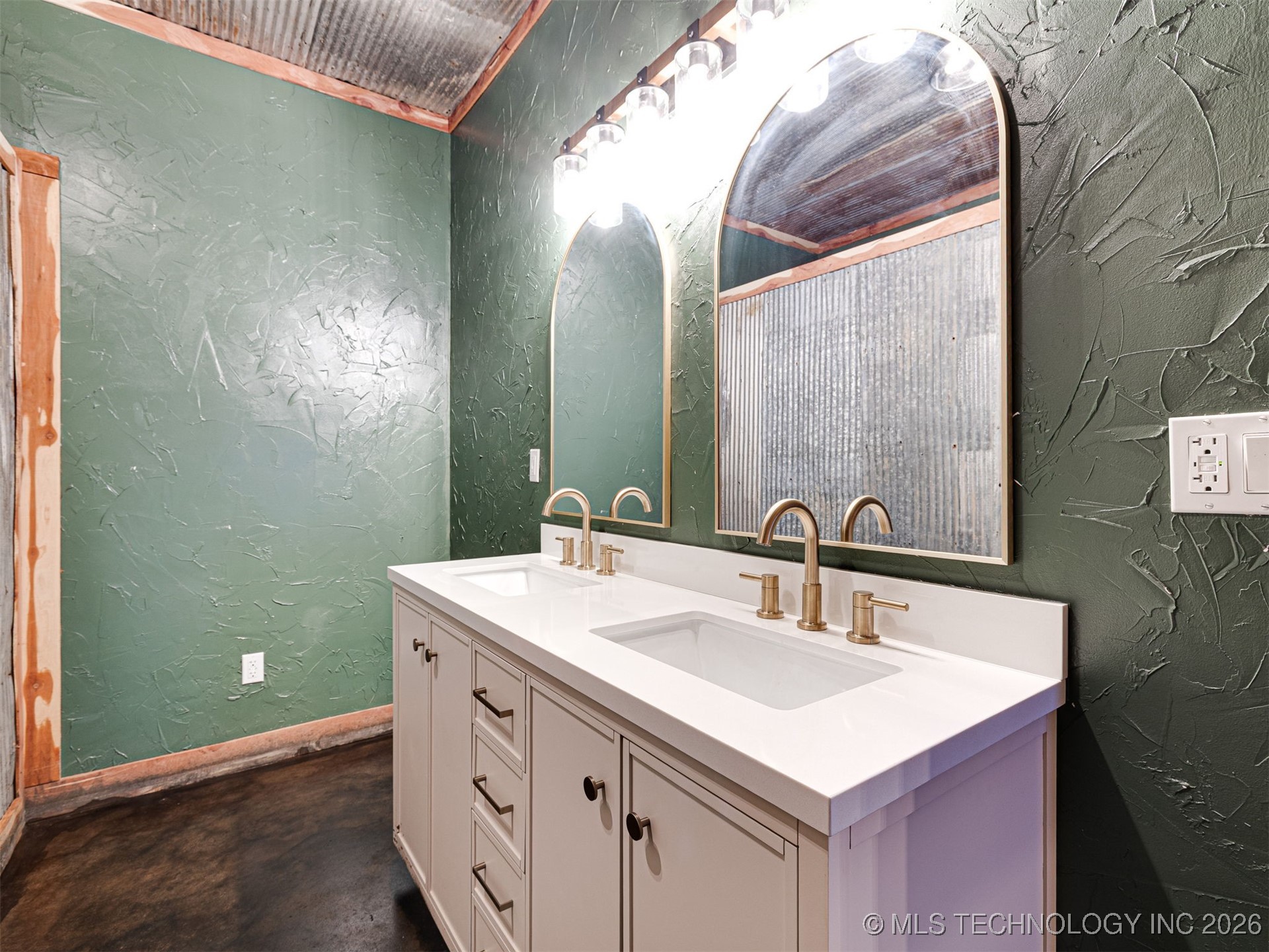 349076 E 840 Road Property Photo 32