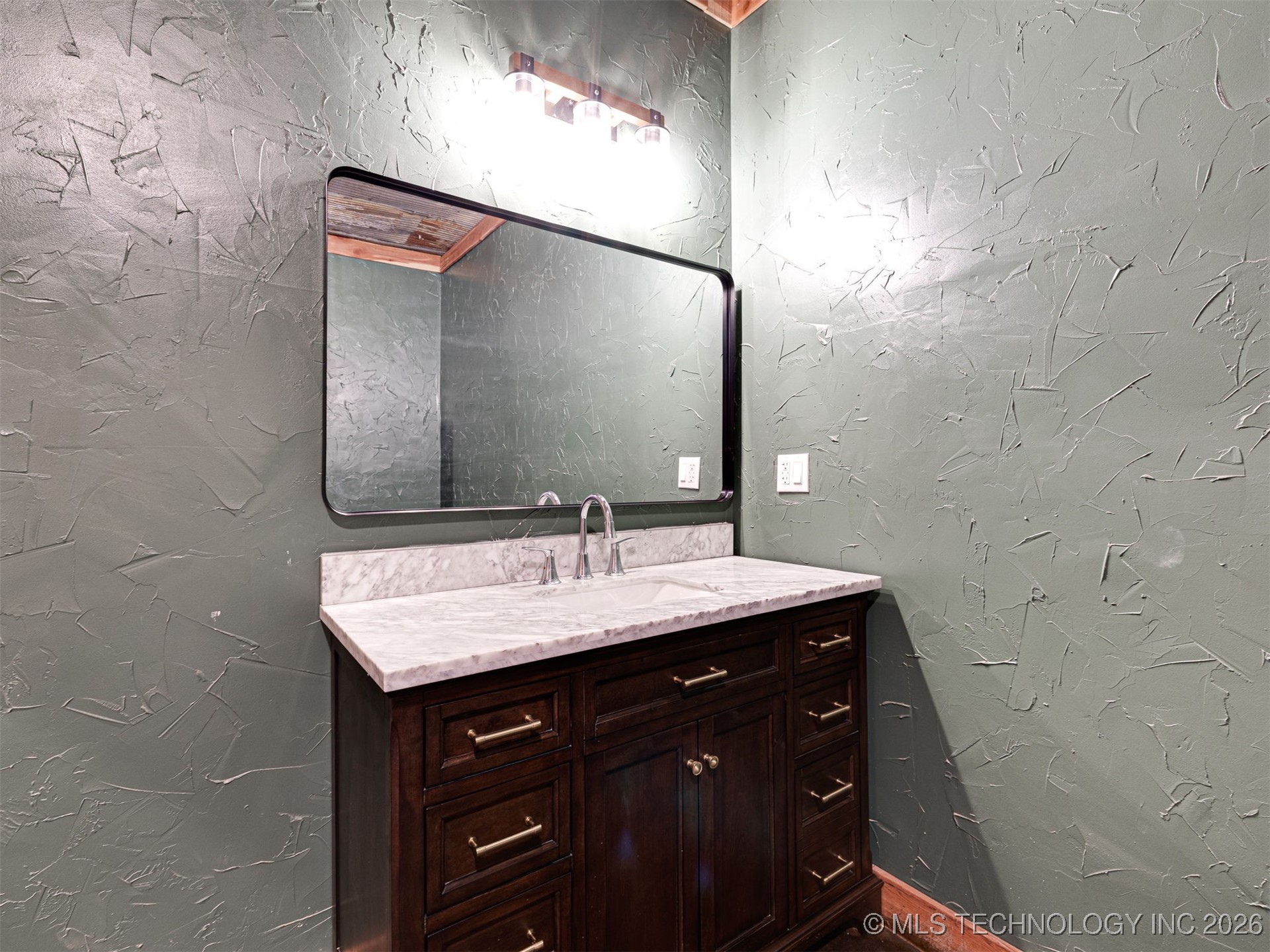349076 E 840 Road Property Photo 44