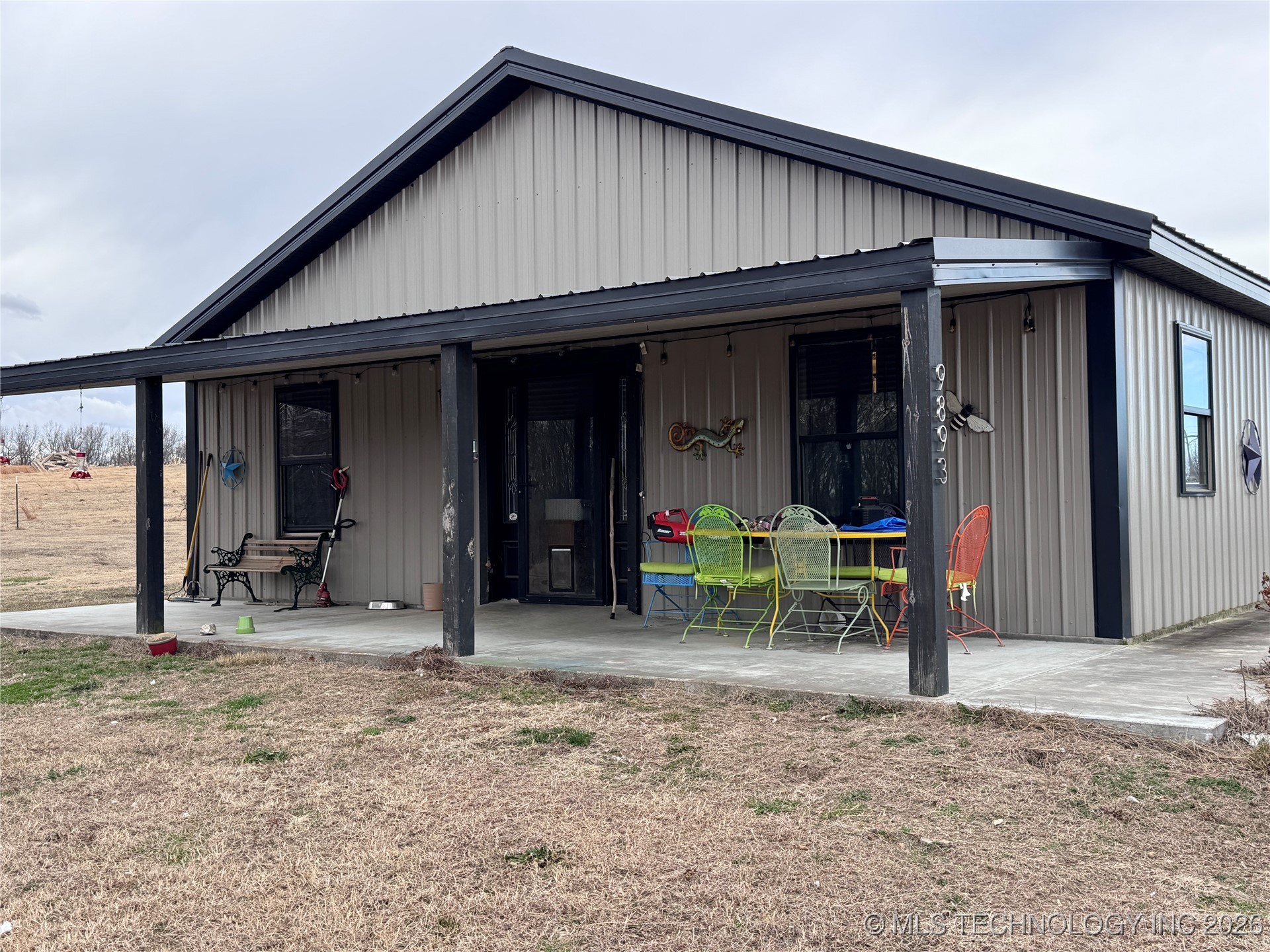 9893 E 550 Road Property Photo 3