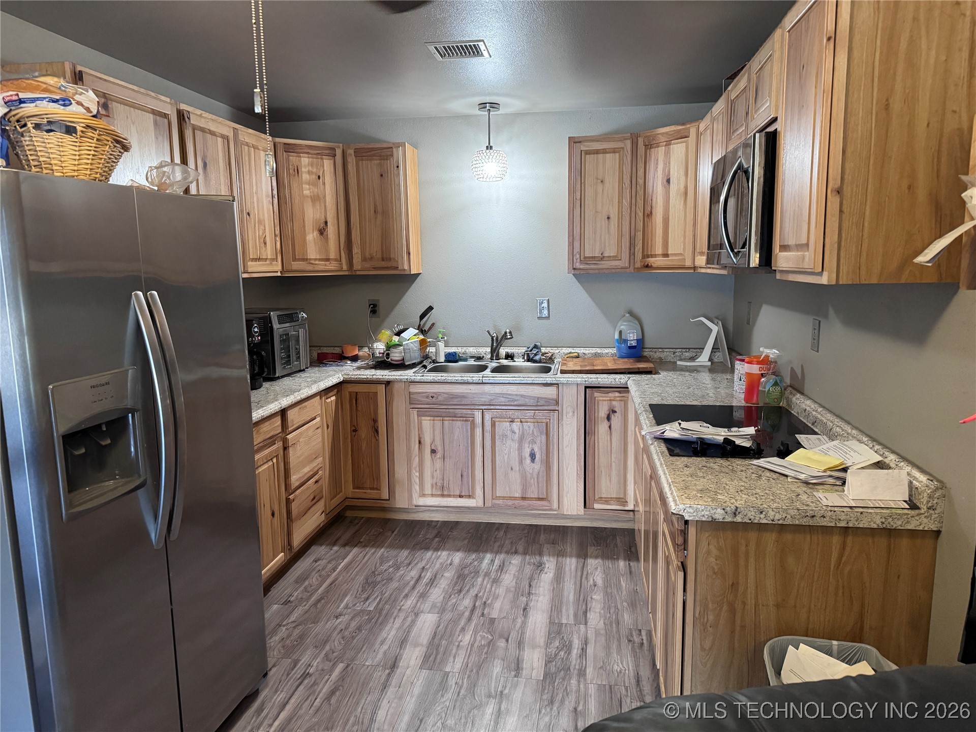 9893 E 550 Road Property Photo 8