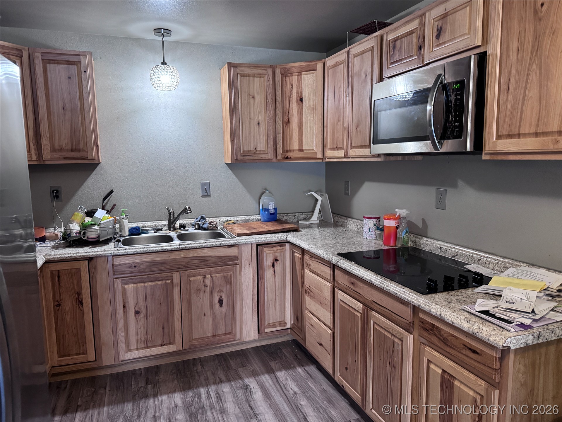 9893 E 550 Road Property Photo 9