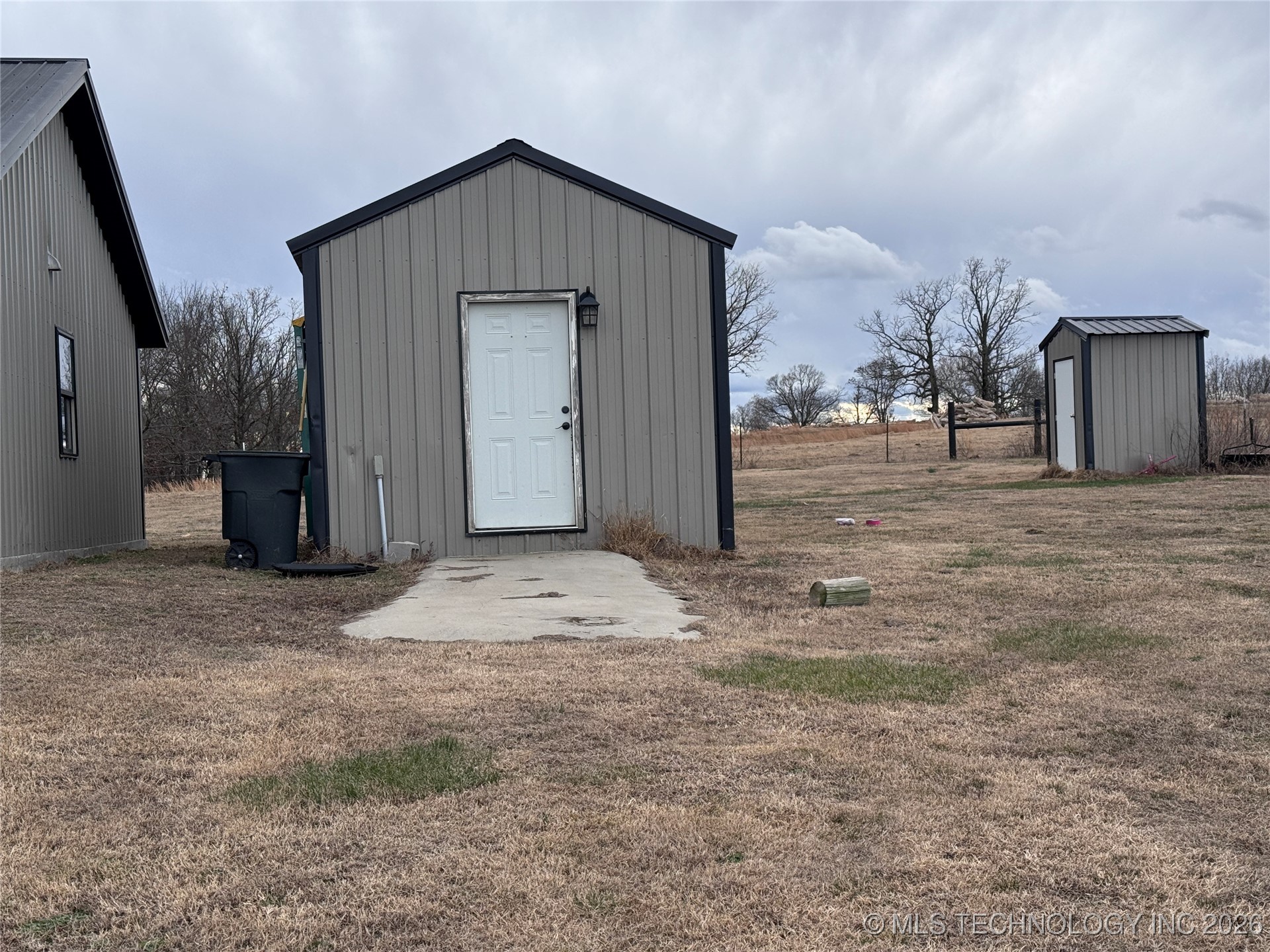 9893 E 550 Road Property Photo 28