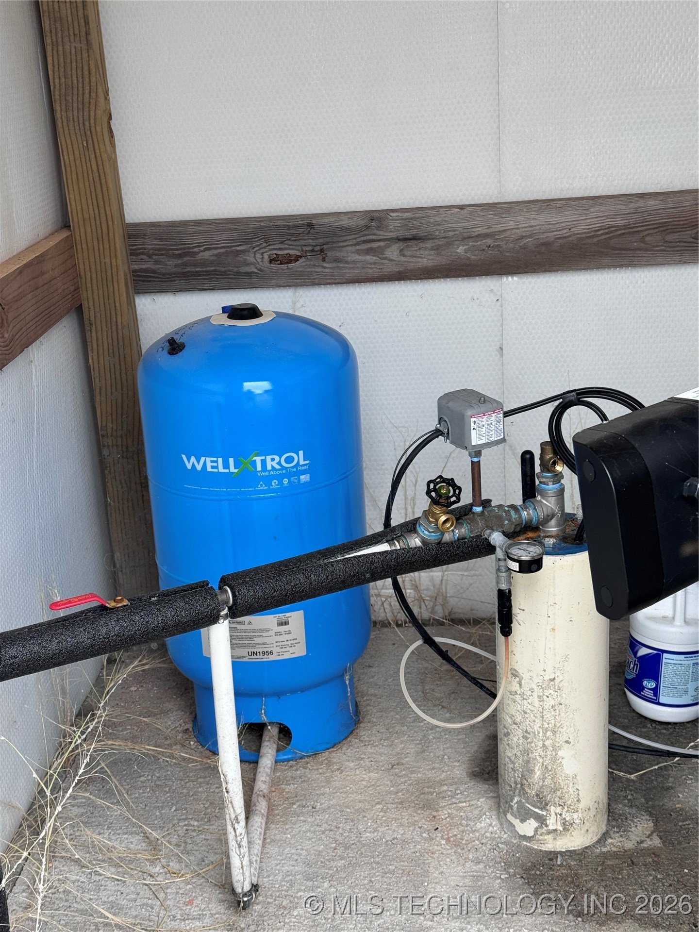 9893 E 550 Road Property Photo 34