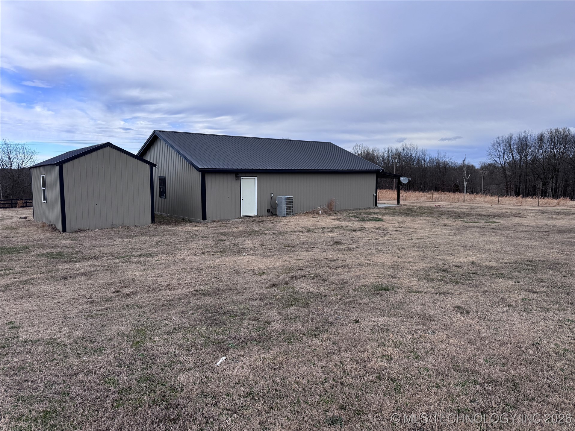 9893 E 550 Road Property Photo 37
