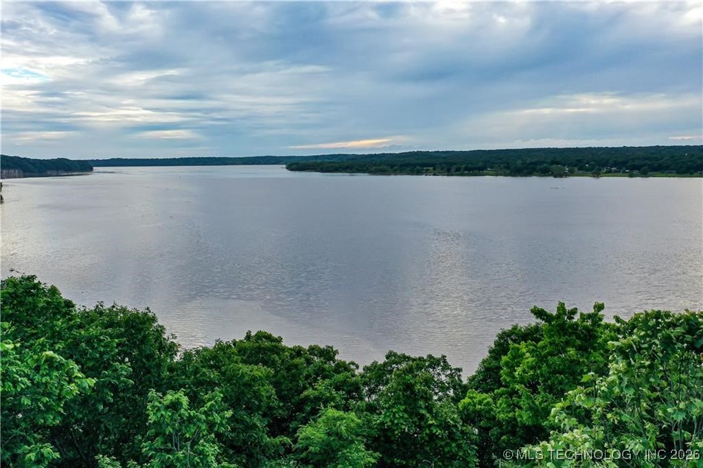 64004 E 222nd Road Property Photo 8