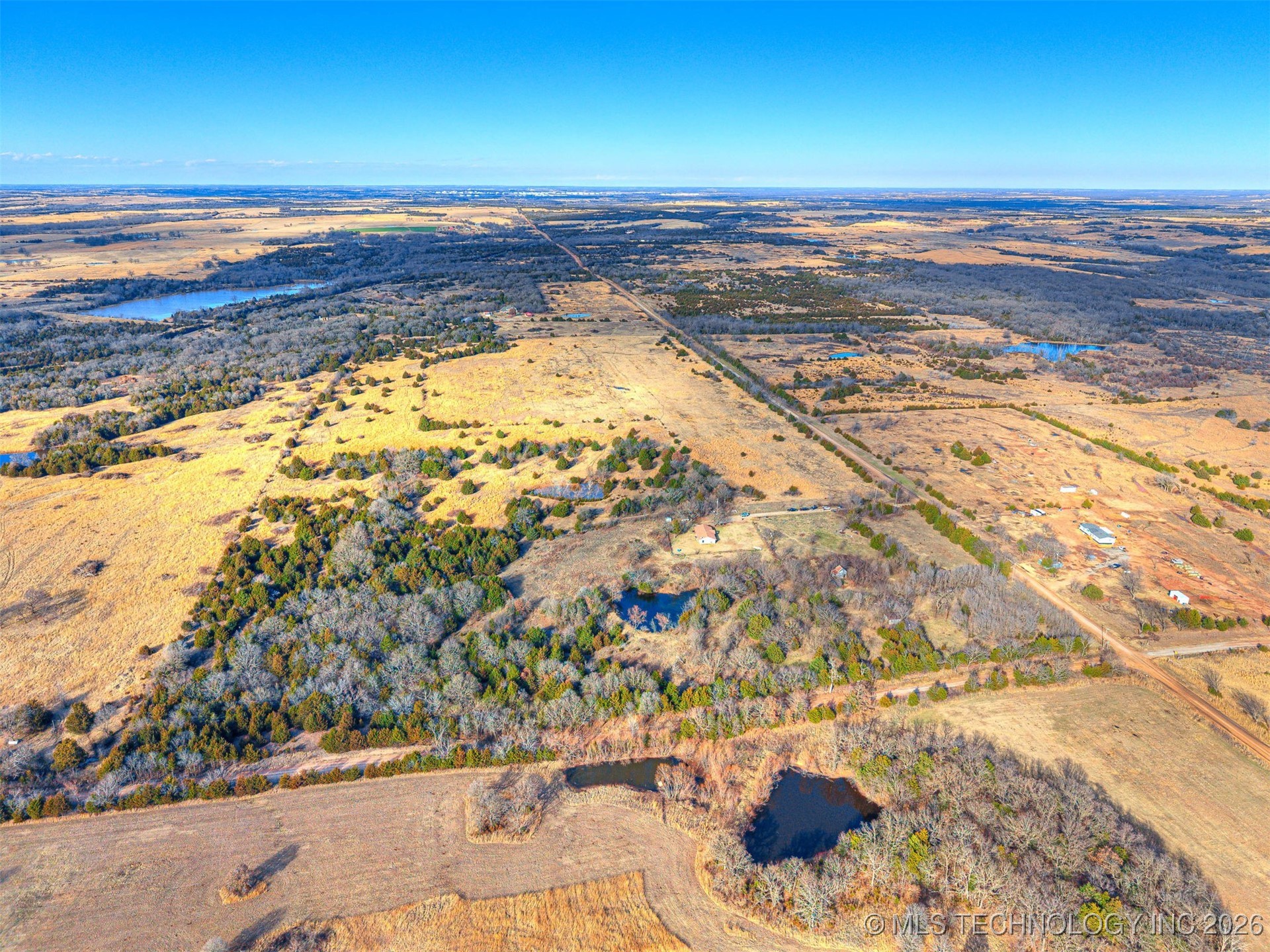 820895 S County Road 3510 Property Photo 24
