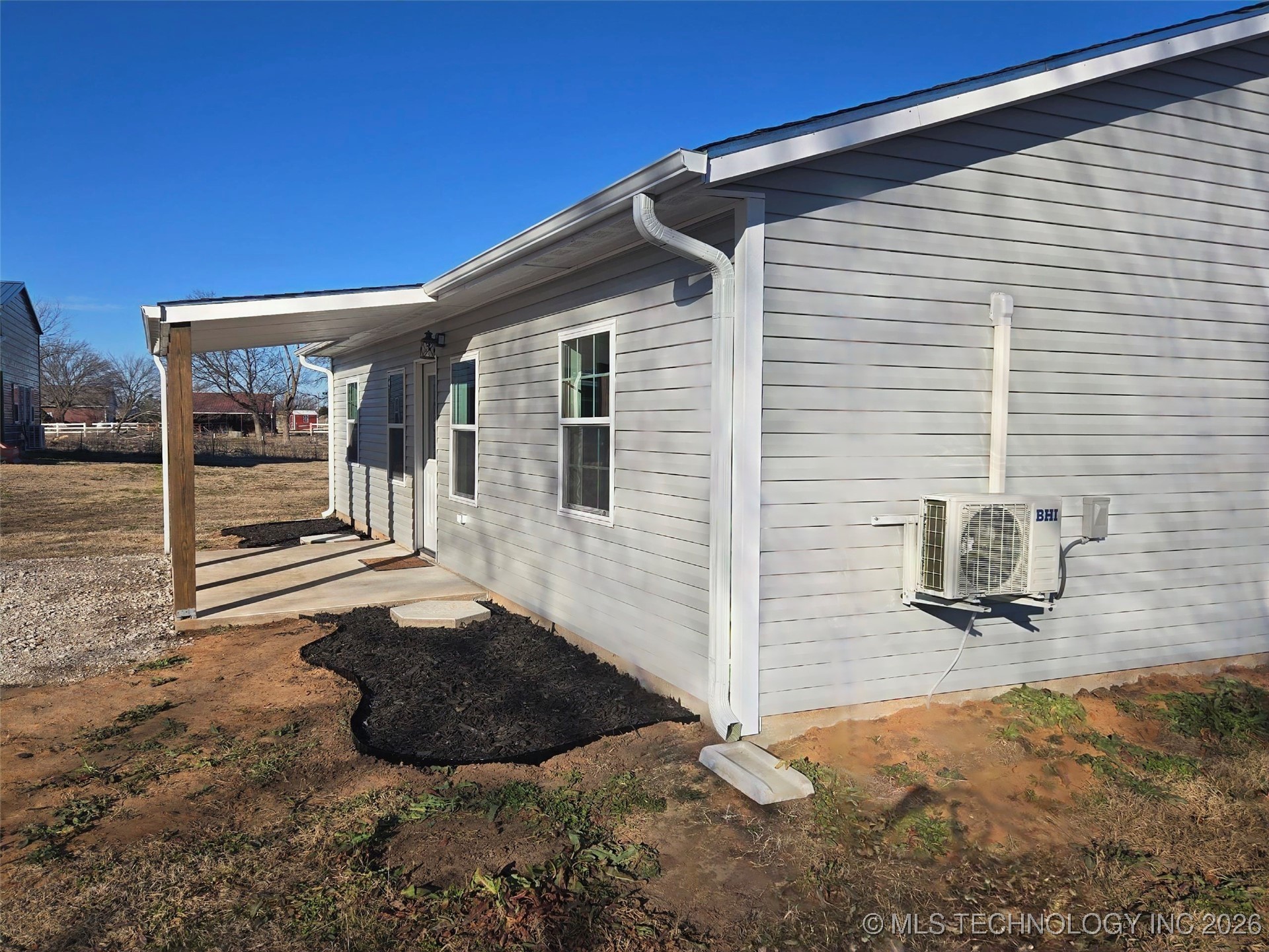 922 N Concord Avenue Property Photo 3