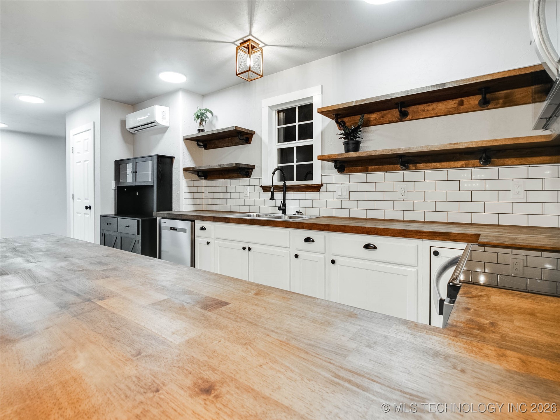 922 N Concord Avenue Property Photo 14