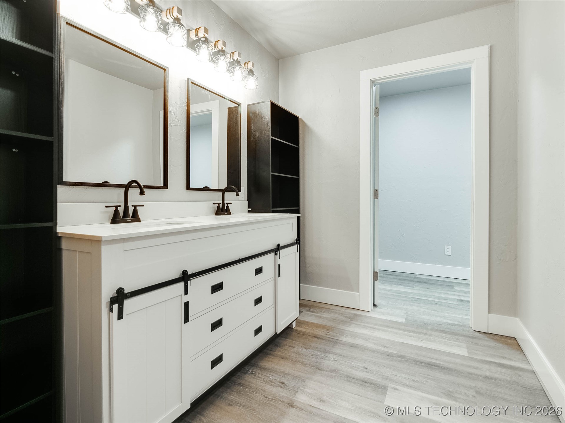 922 N Concord Avenue Property Photo 25