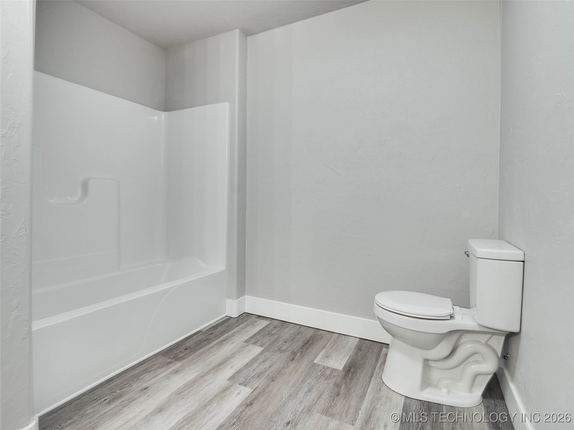 922 N Concord Avenue Property Photo 26