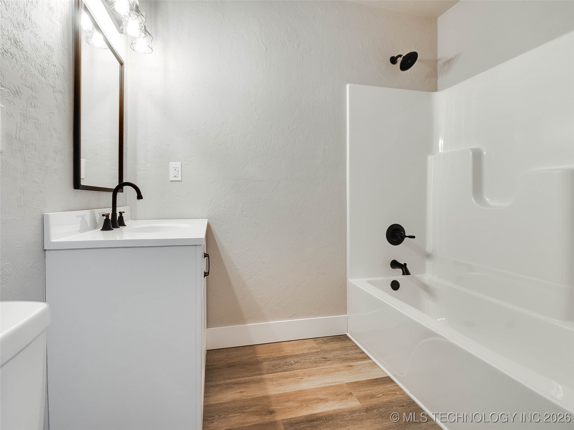 922 N Concord Avenue Property Photo 30