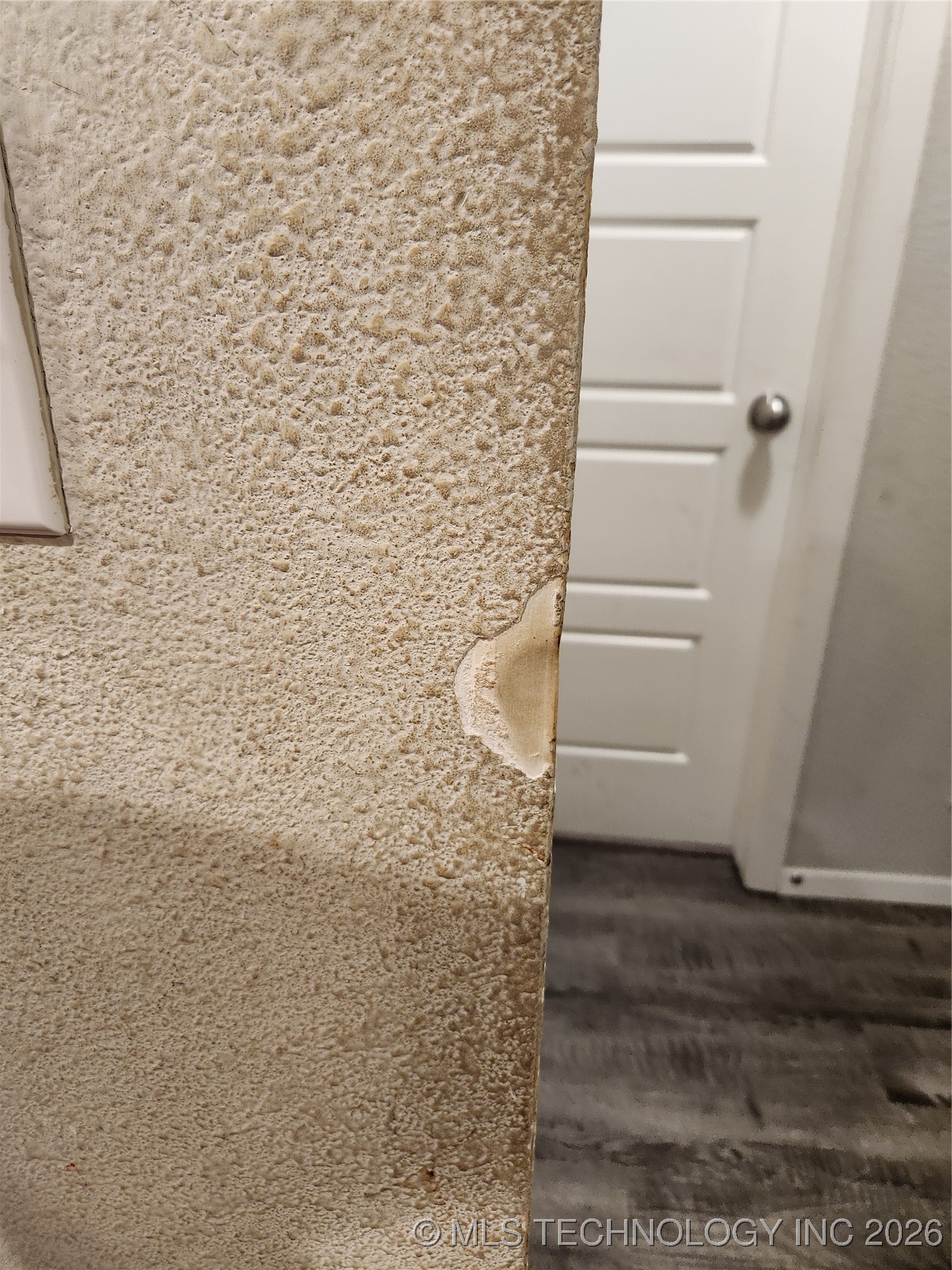 14306 N 73rd East Avenue Property Photo 5