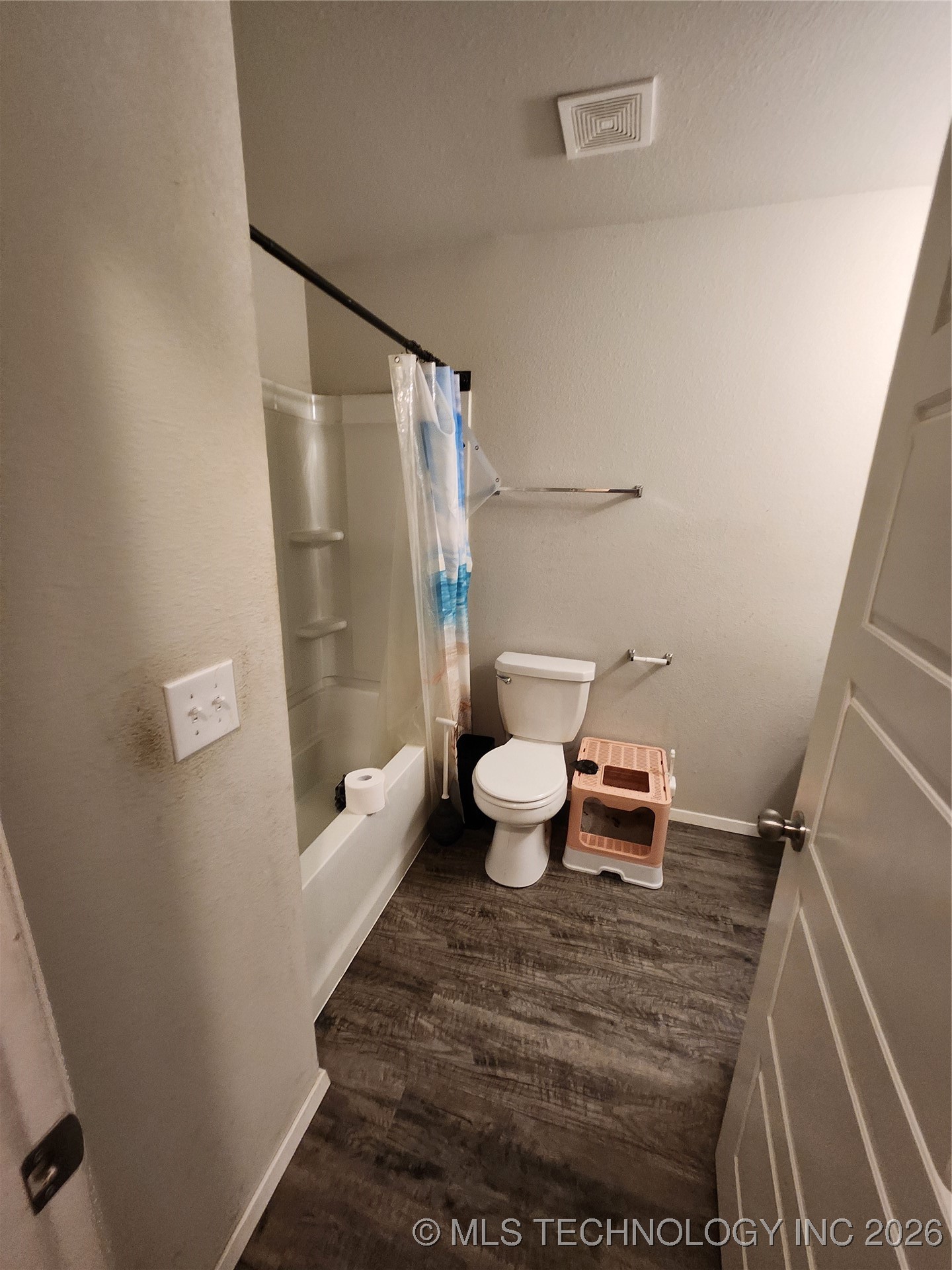 14306 N 73rd East Avenue Property Photo 10