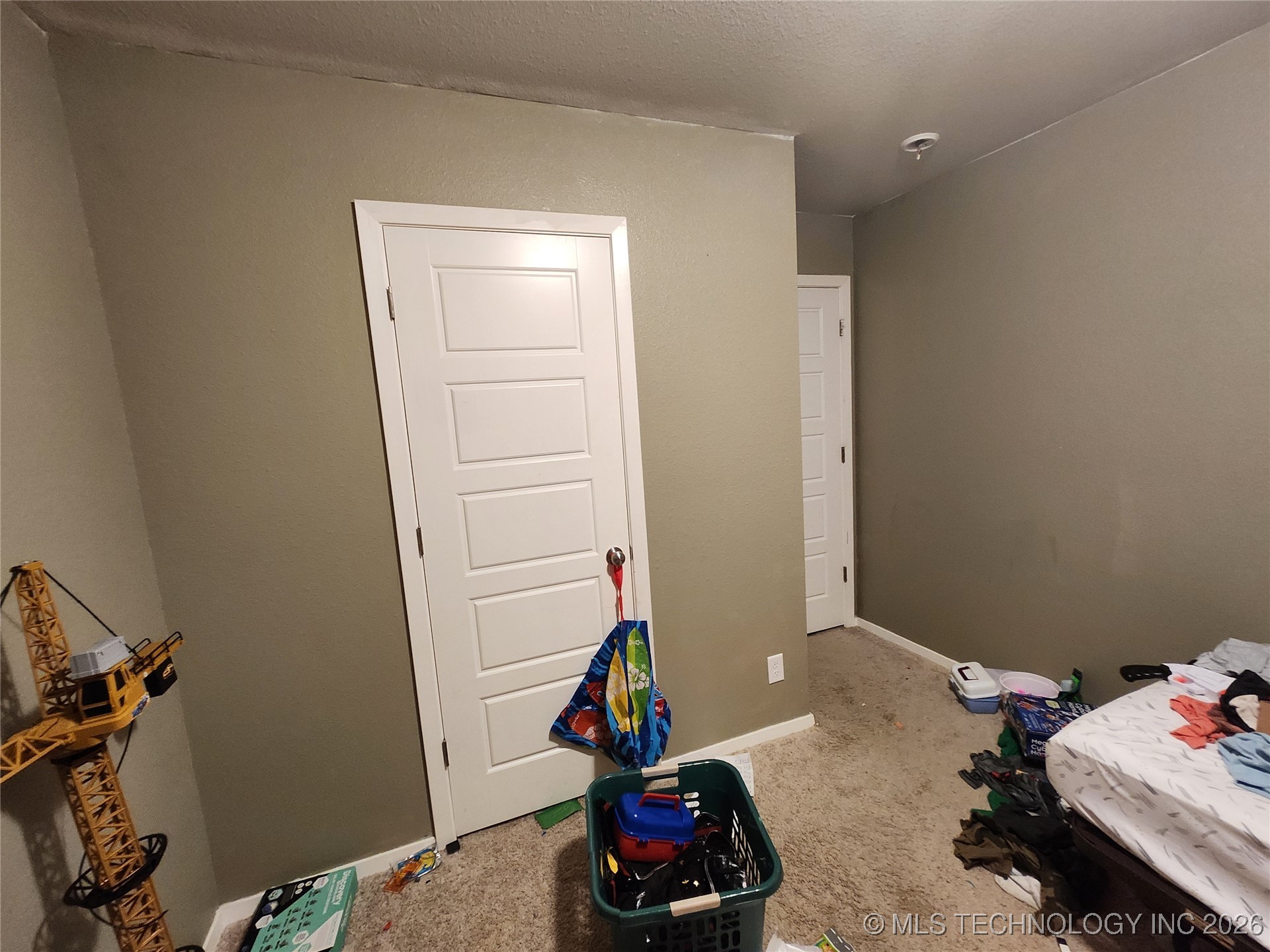 14306 N 73rd East Avenue Property Photo 12