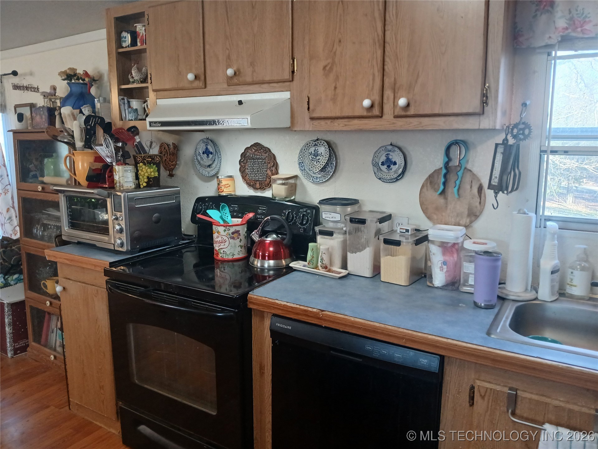 10360 N Sandridge Road Property Photo 3