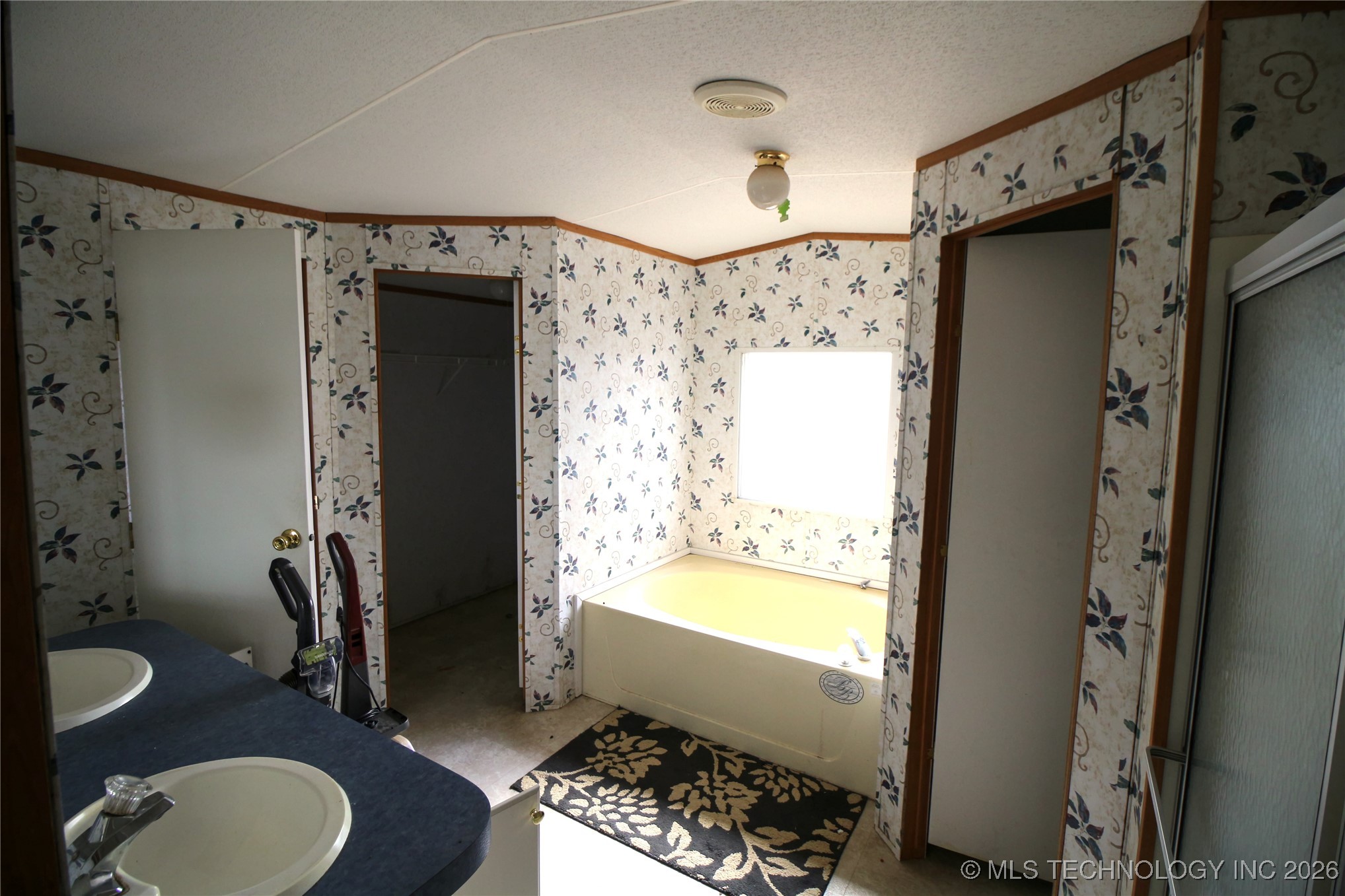 7327 Sunset Circle Property Photo 5