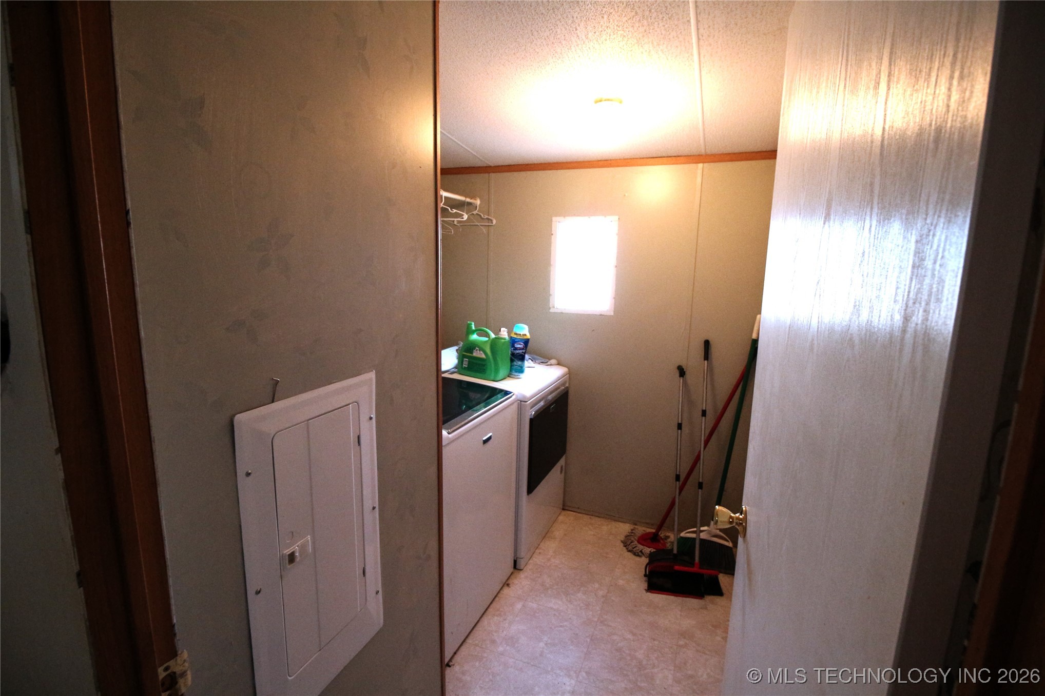 7327 Sunset Circle Property Photo 7