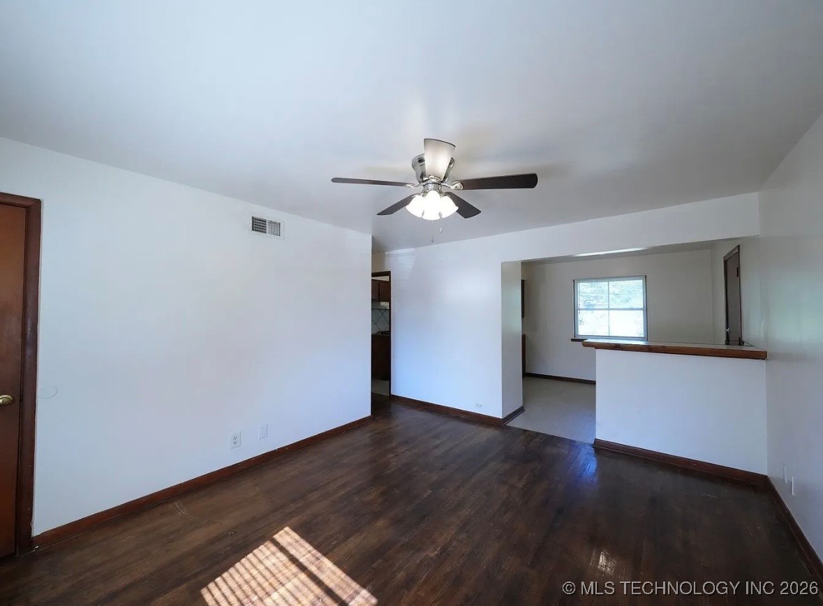 5462 N Johnstown Avenue E Property Photo 4