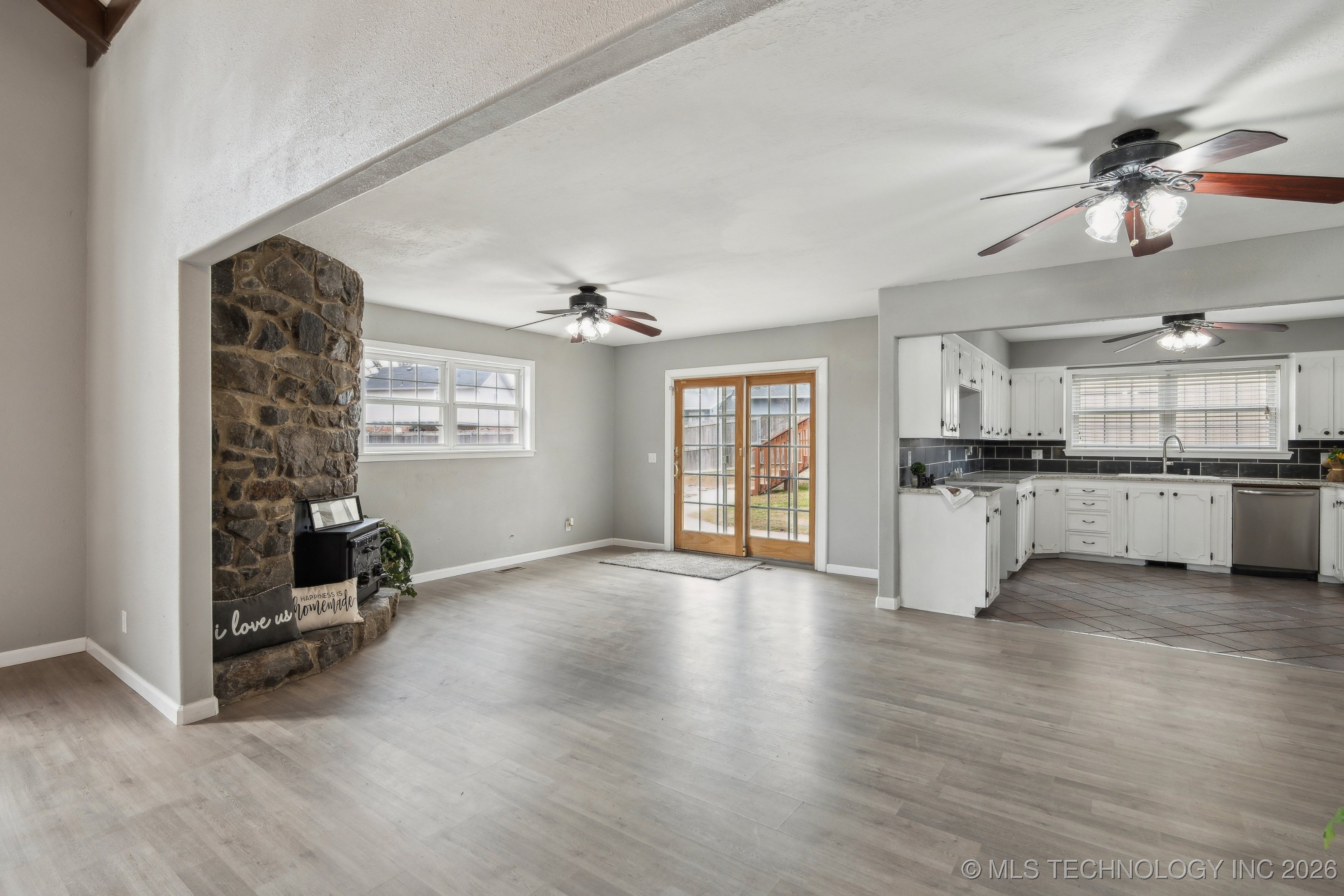 201 Sandy Circle Property Photo 13