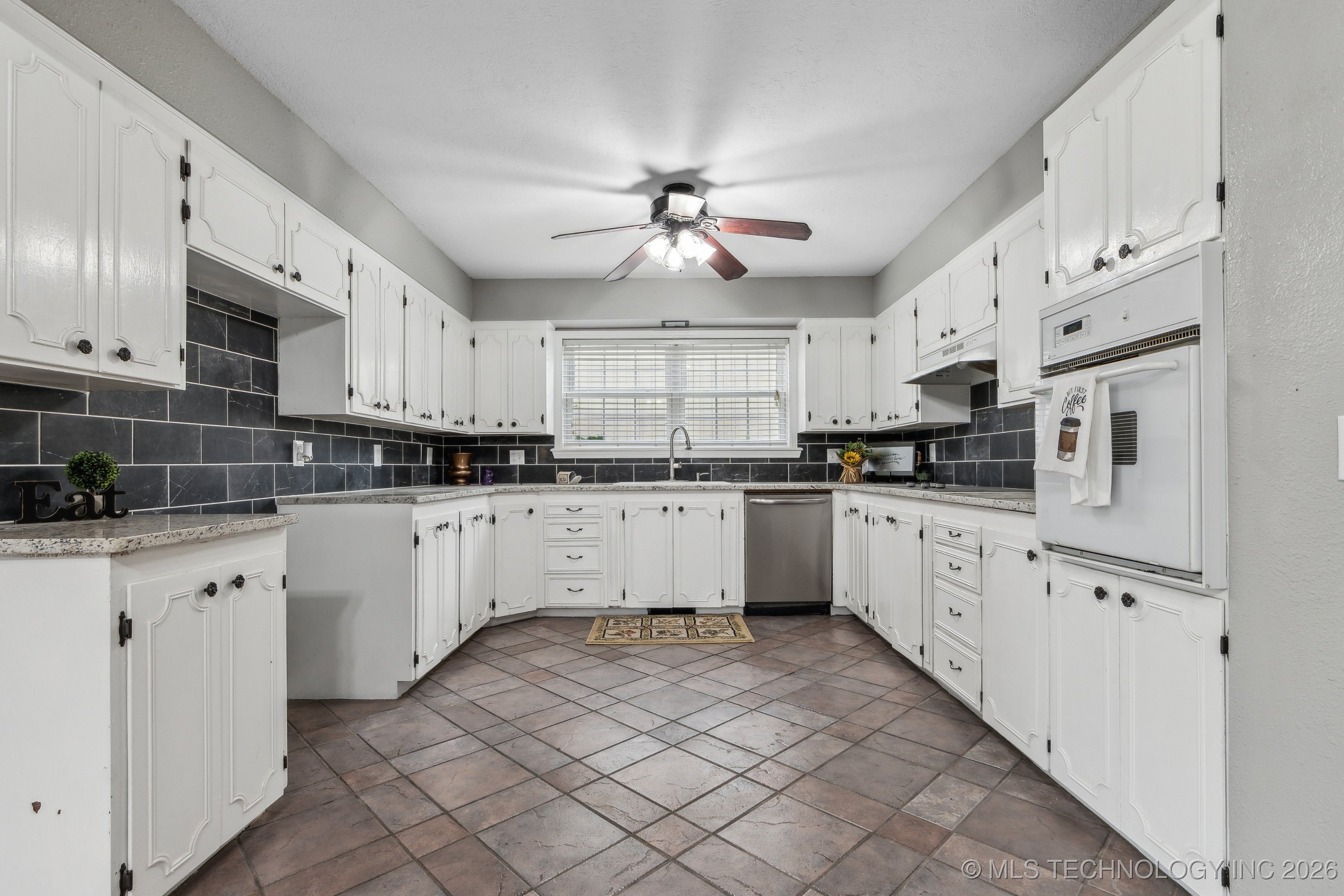 201 Sandy Circle Property Photo 14