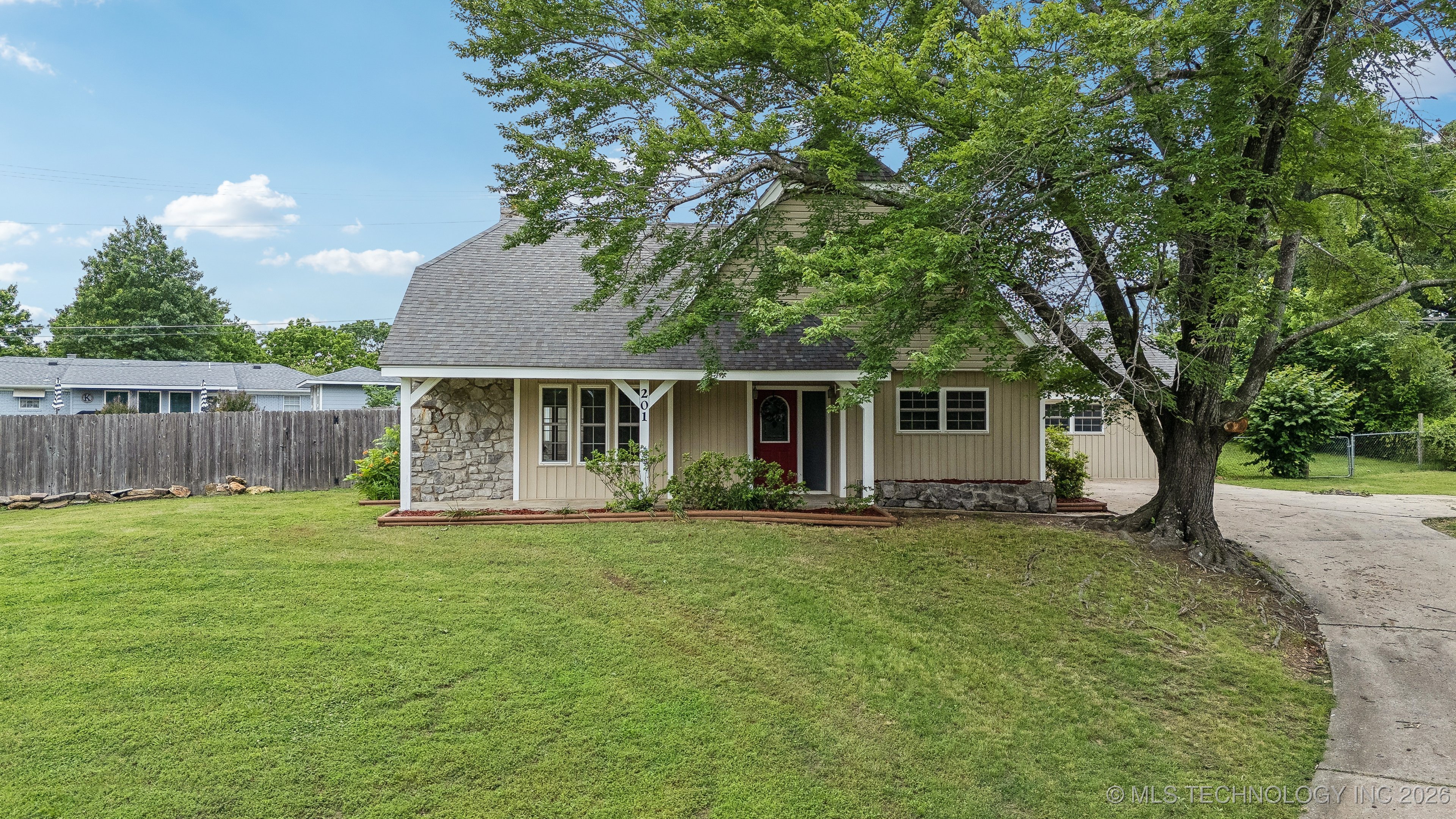 201 Sandy Circle Property Photo 41