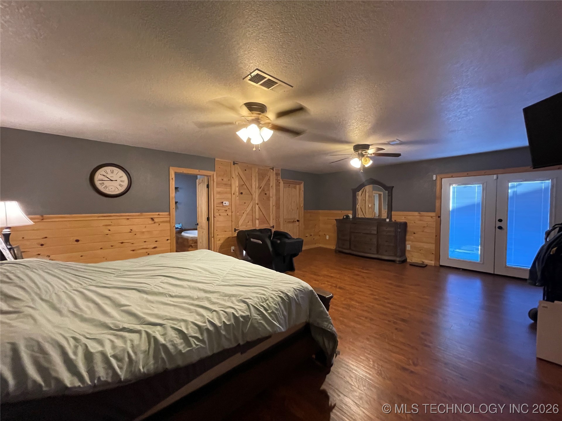 1207 N 4224 Road Property Photo 13