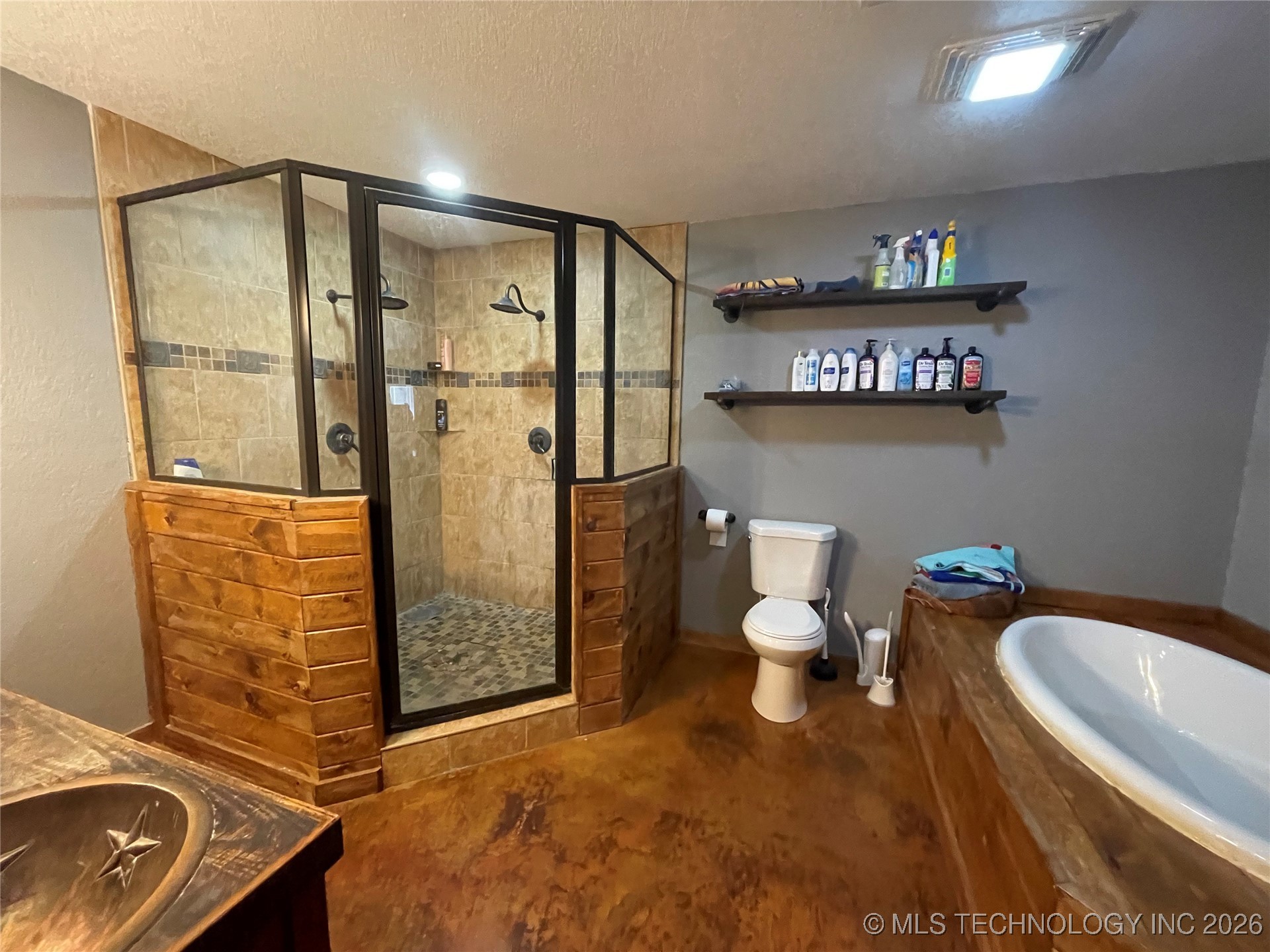 1207 N 4224 Road Property Photo 14