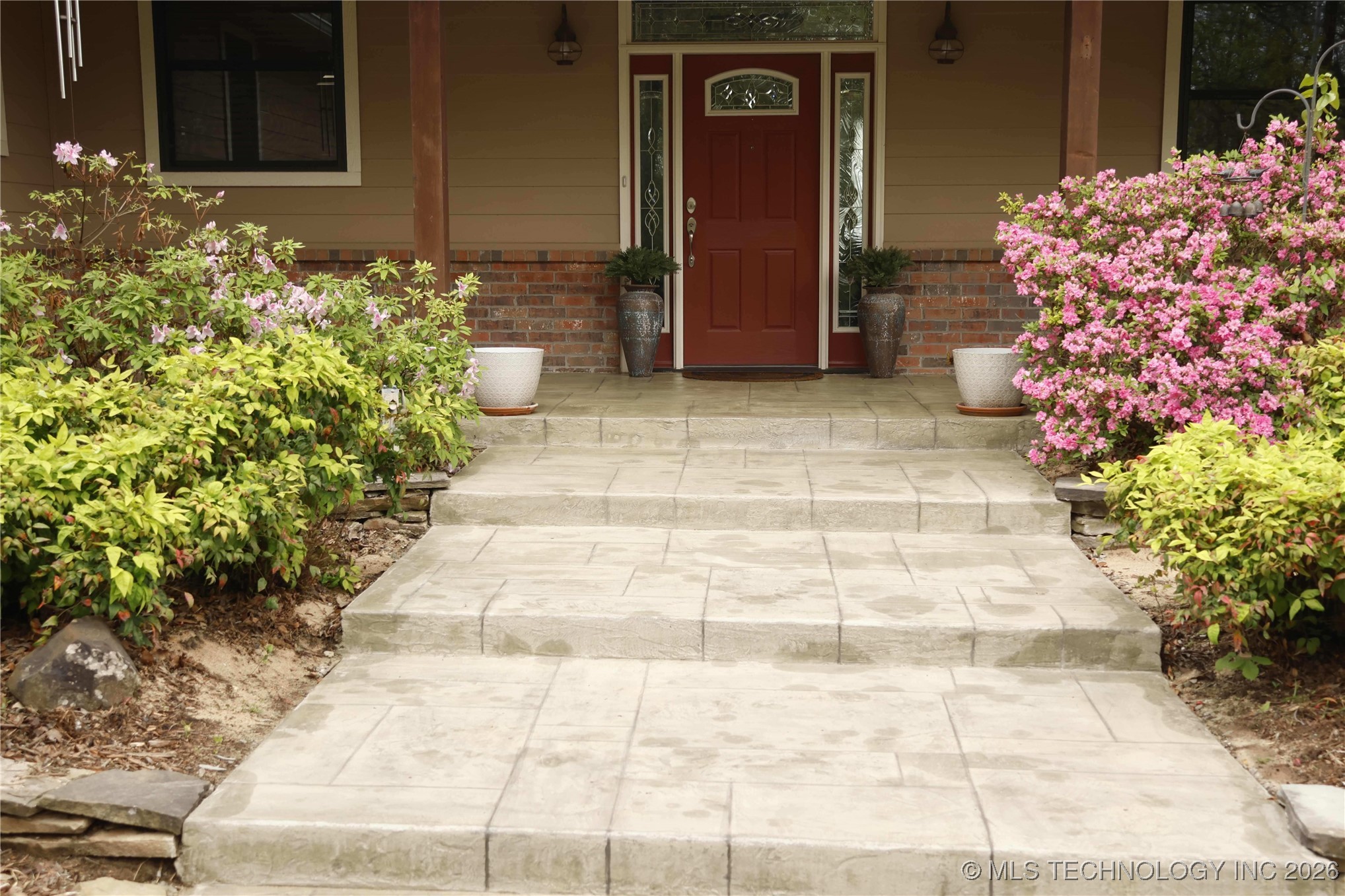 419074 E 1156 Property Photo 7