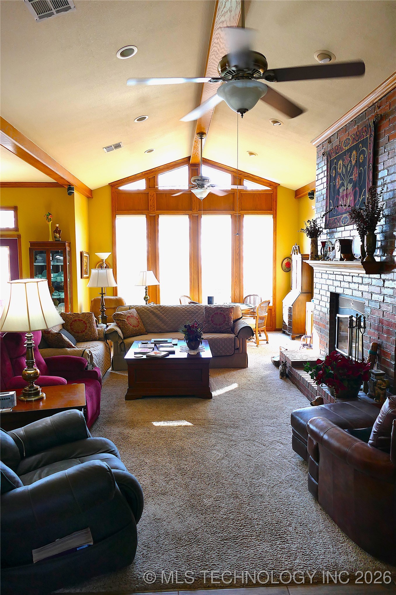 419074 E 1156 Property Photo 26