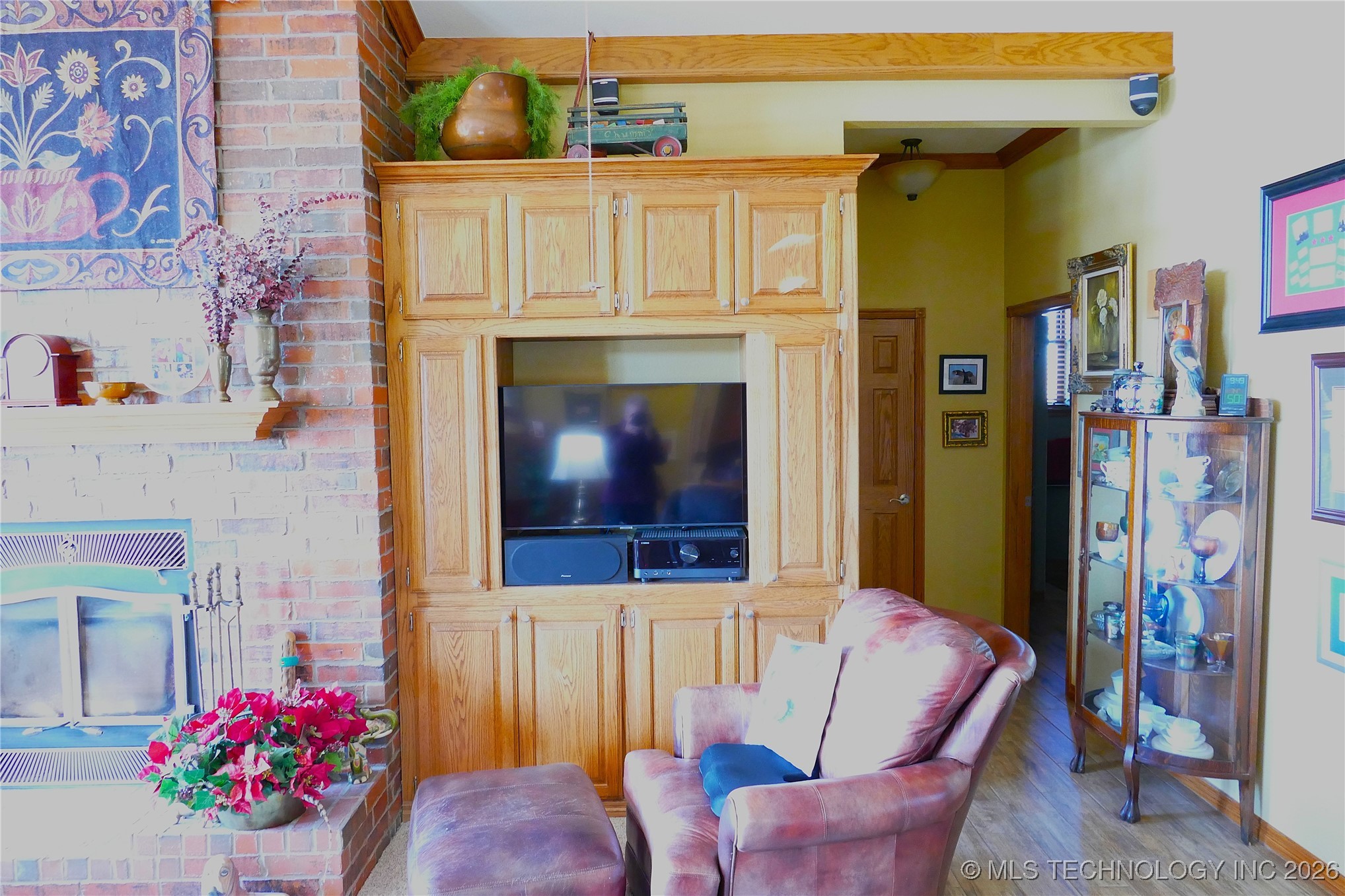 419074 E 1156 Property Photo 29