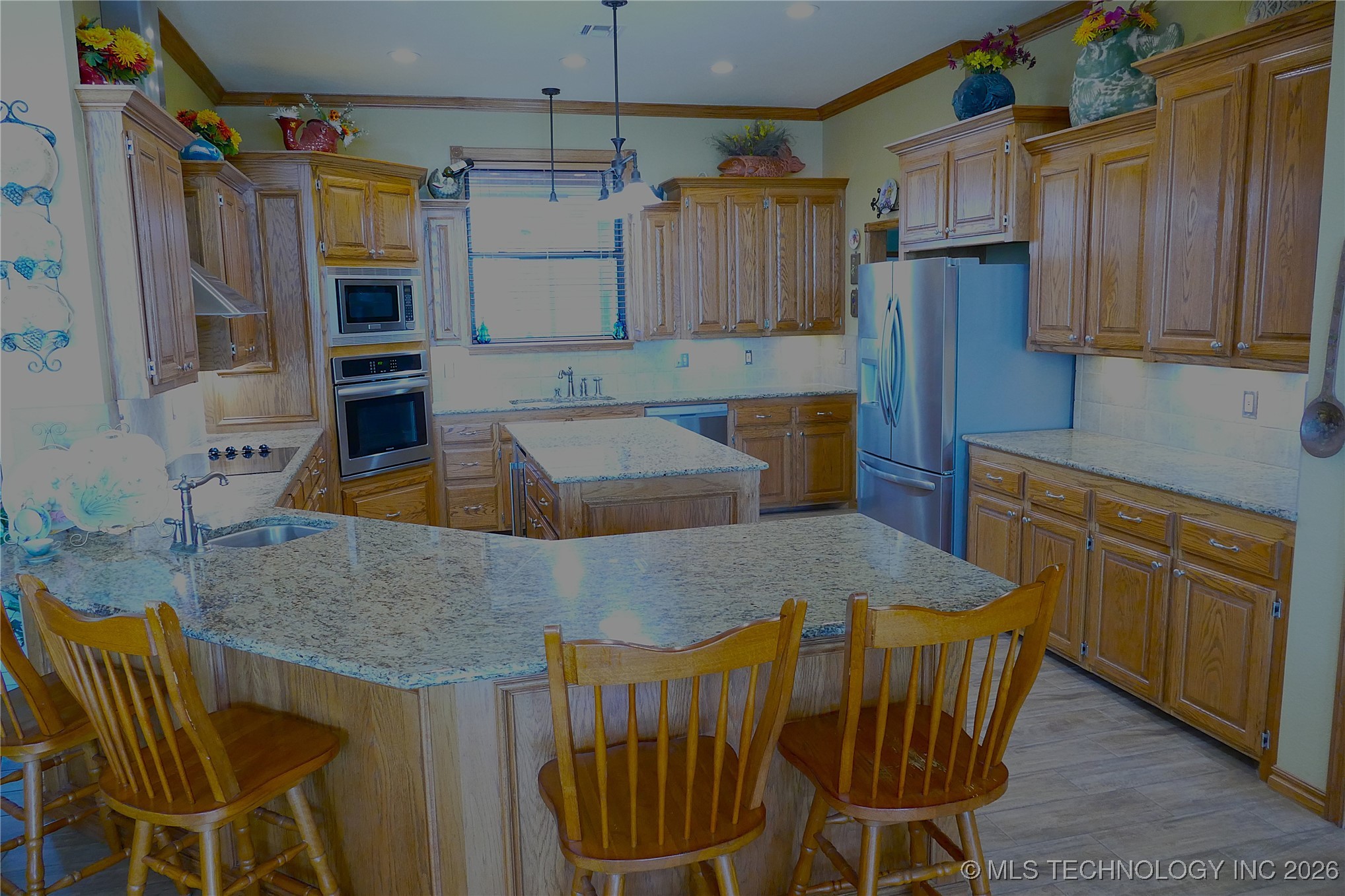 419074 E 1156 Property Photo 33