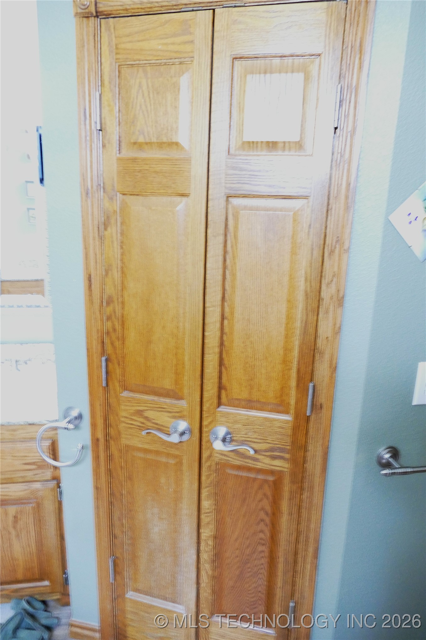 419074 E 1156 Property Photo 50