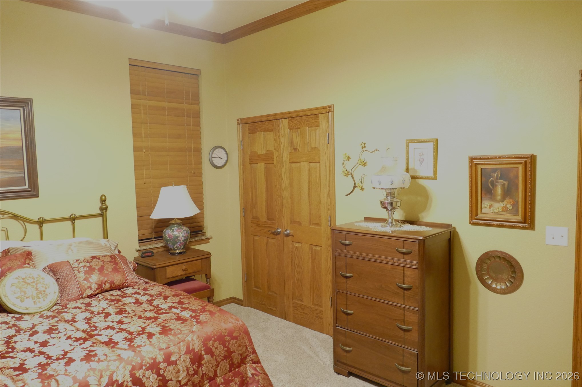 419074 E 1156 Property Photo 53