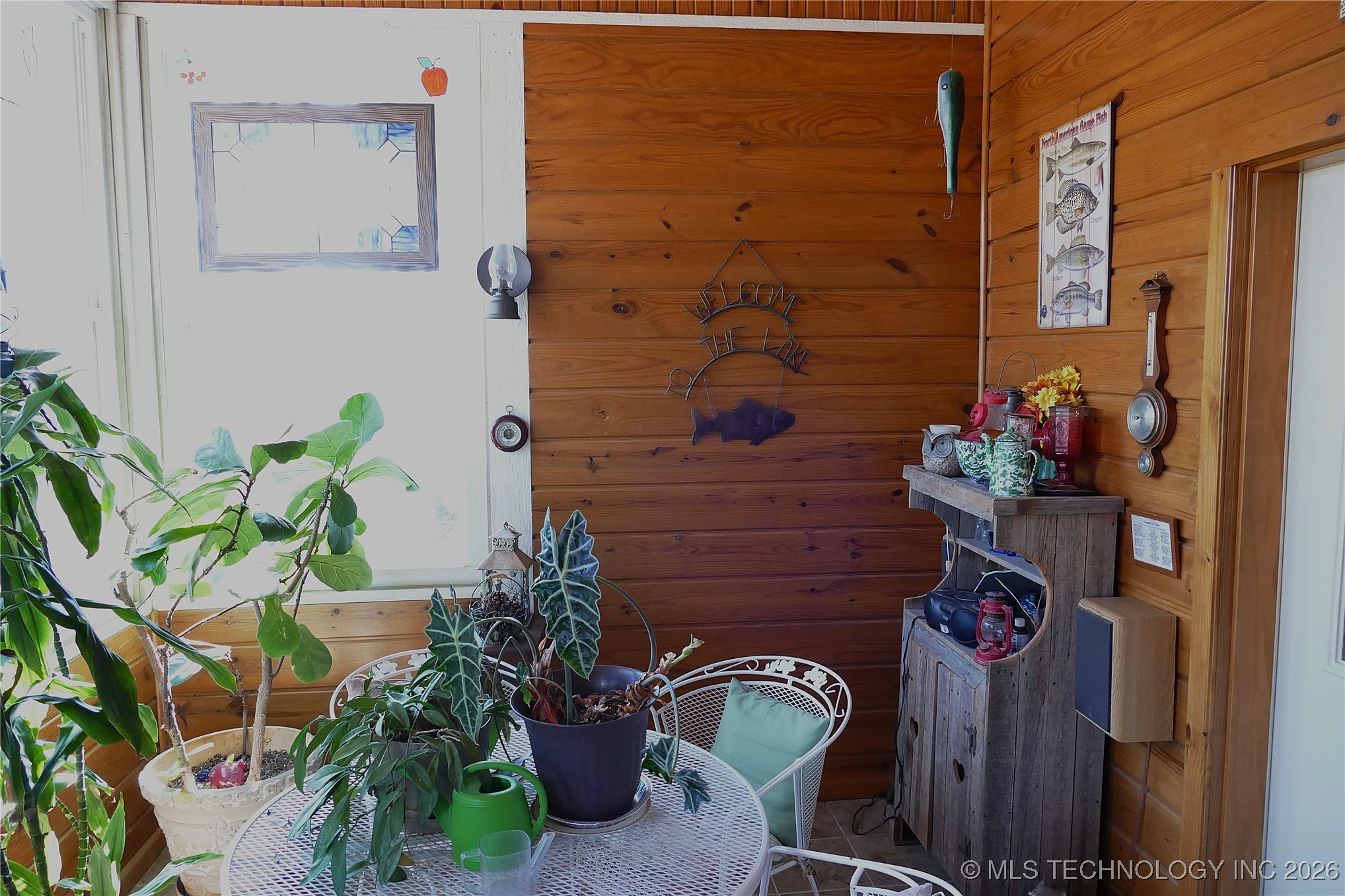 419074 E 1156 Property Photo 69