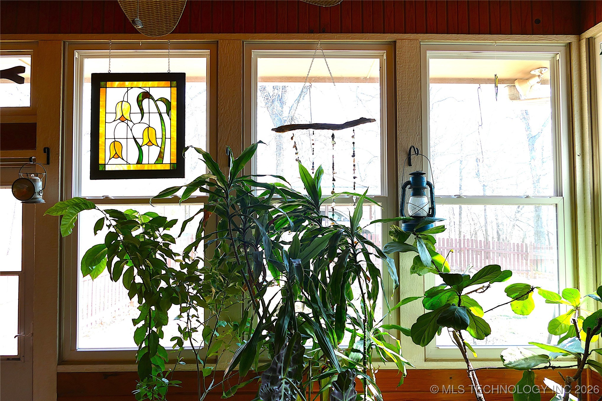 419074 E 1156 Property Photo 71