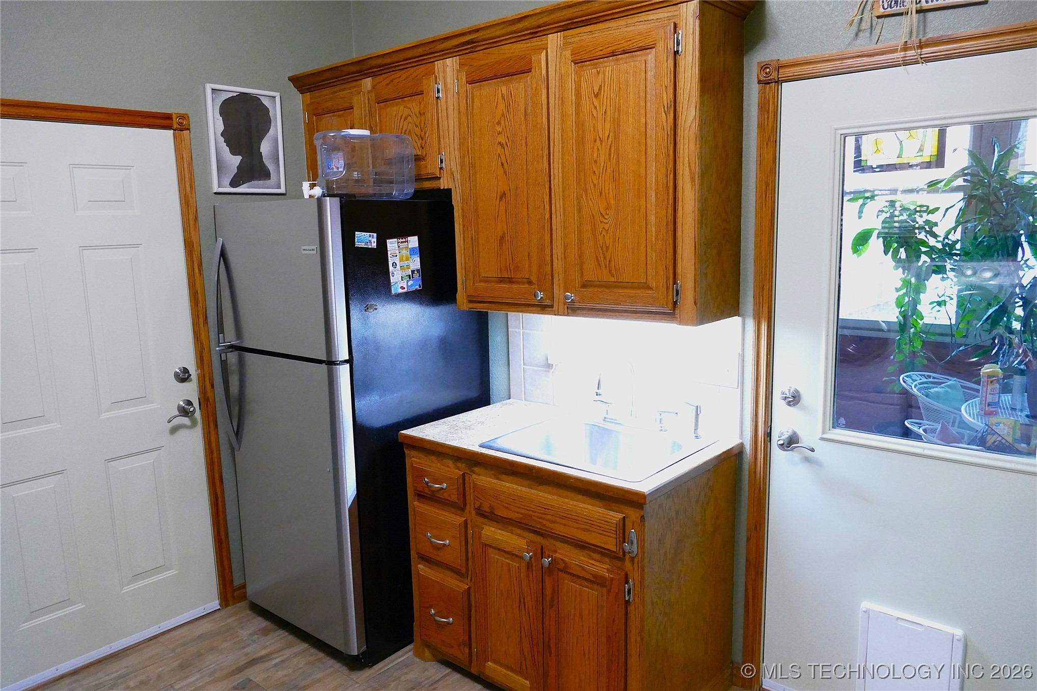 419074 E 1156 Property Photo 74
