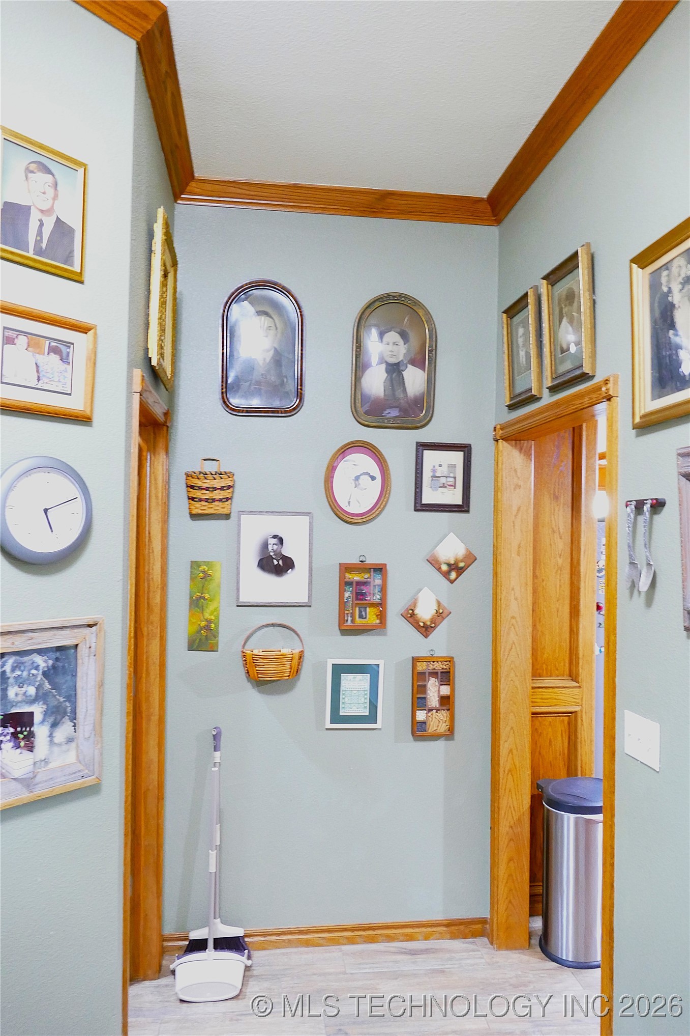 419074 E 1156 Property Photo 75