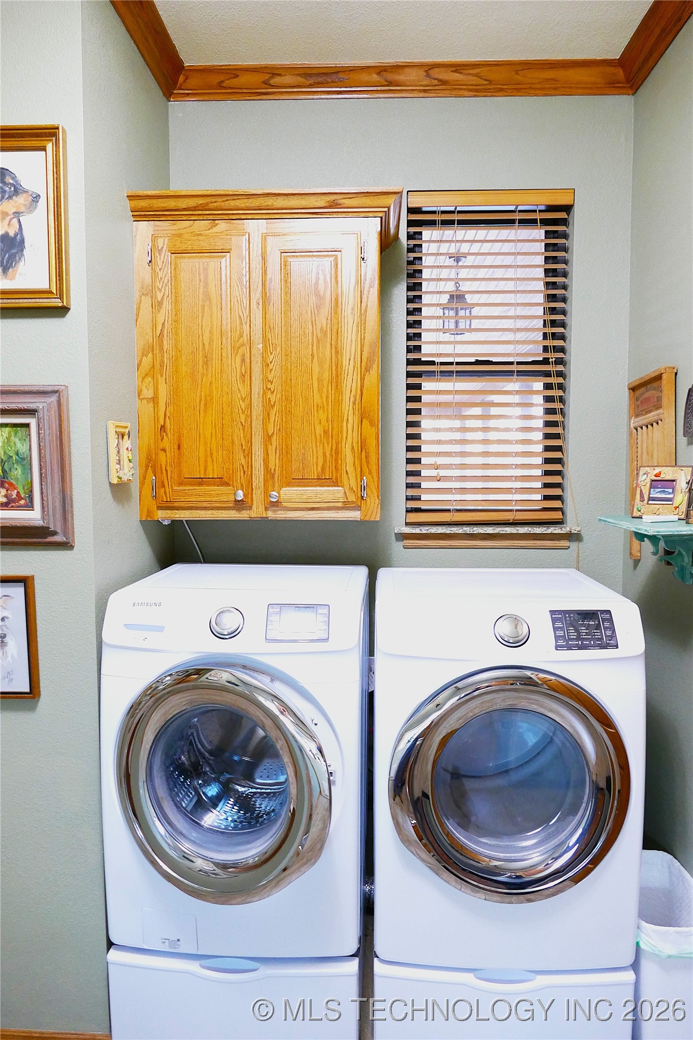 419074 E 1156 Property Photo 78