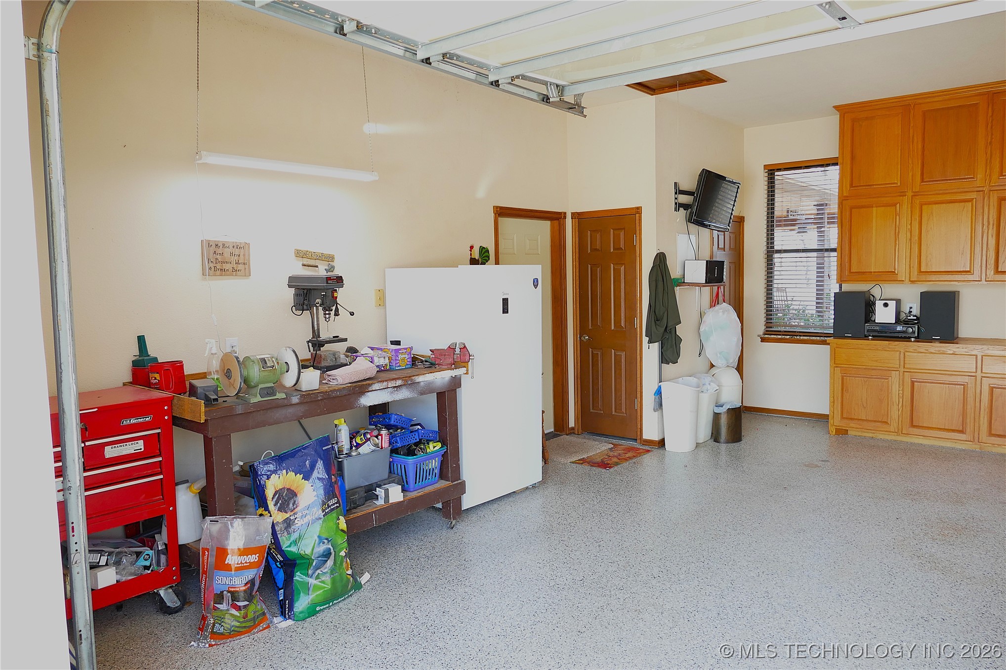 419074 E 1156 Property Photo 81