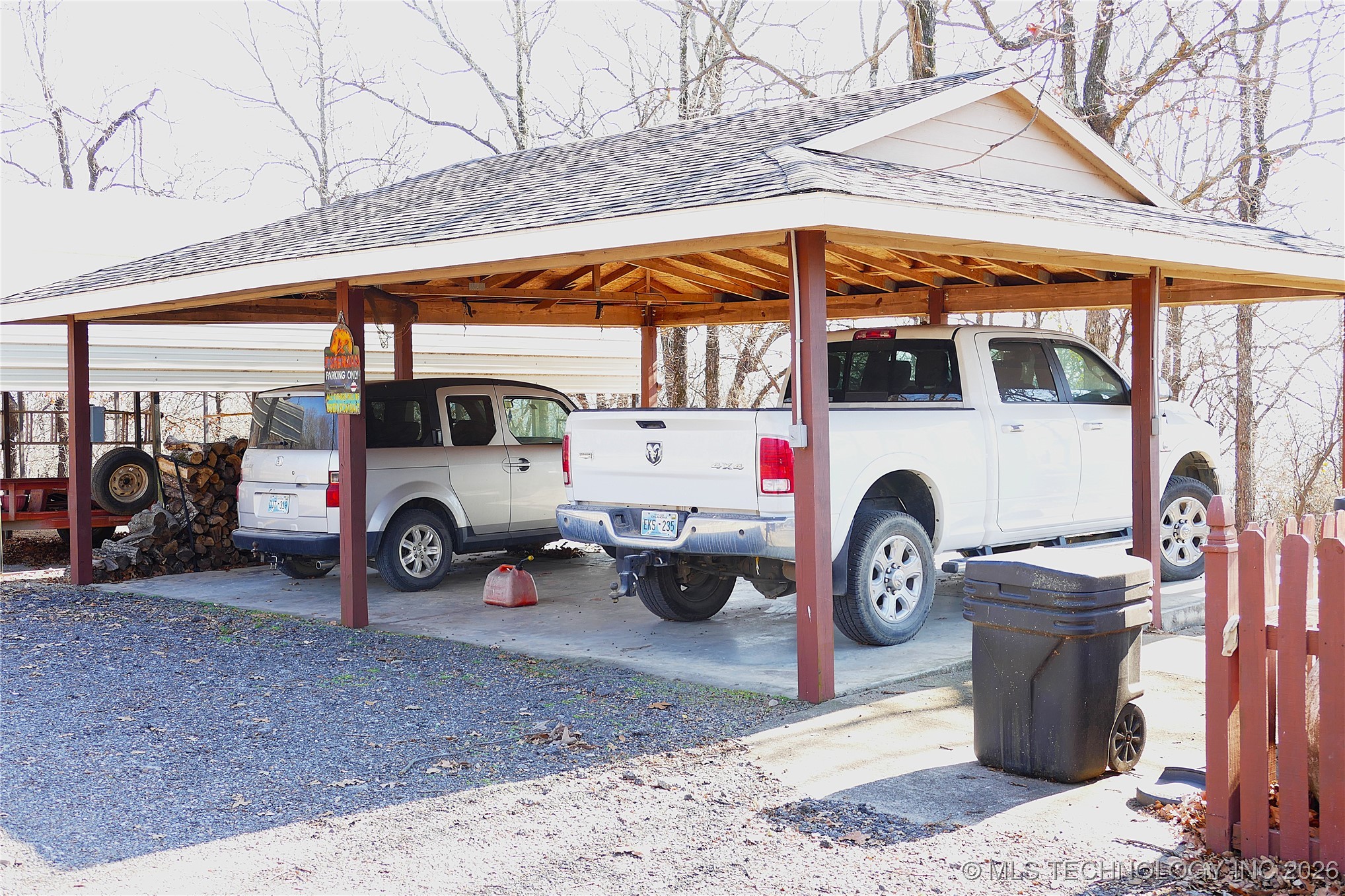 419074 E 1156 Property Photo 83