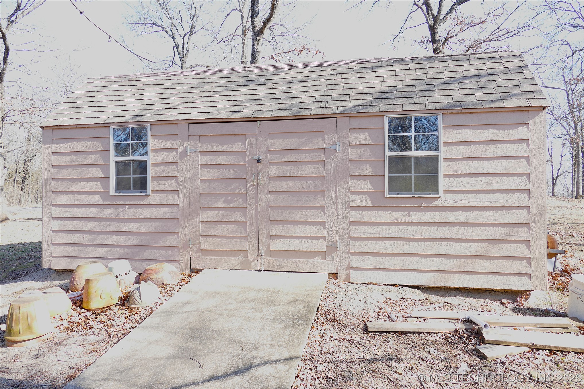 419074 E 1156 Property Photo 86