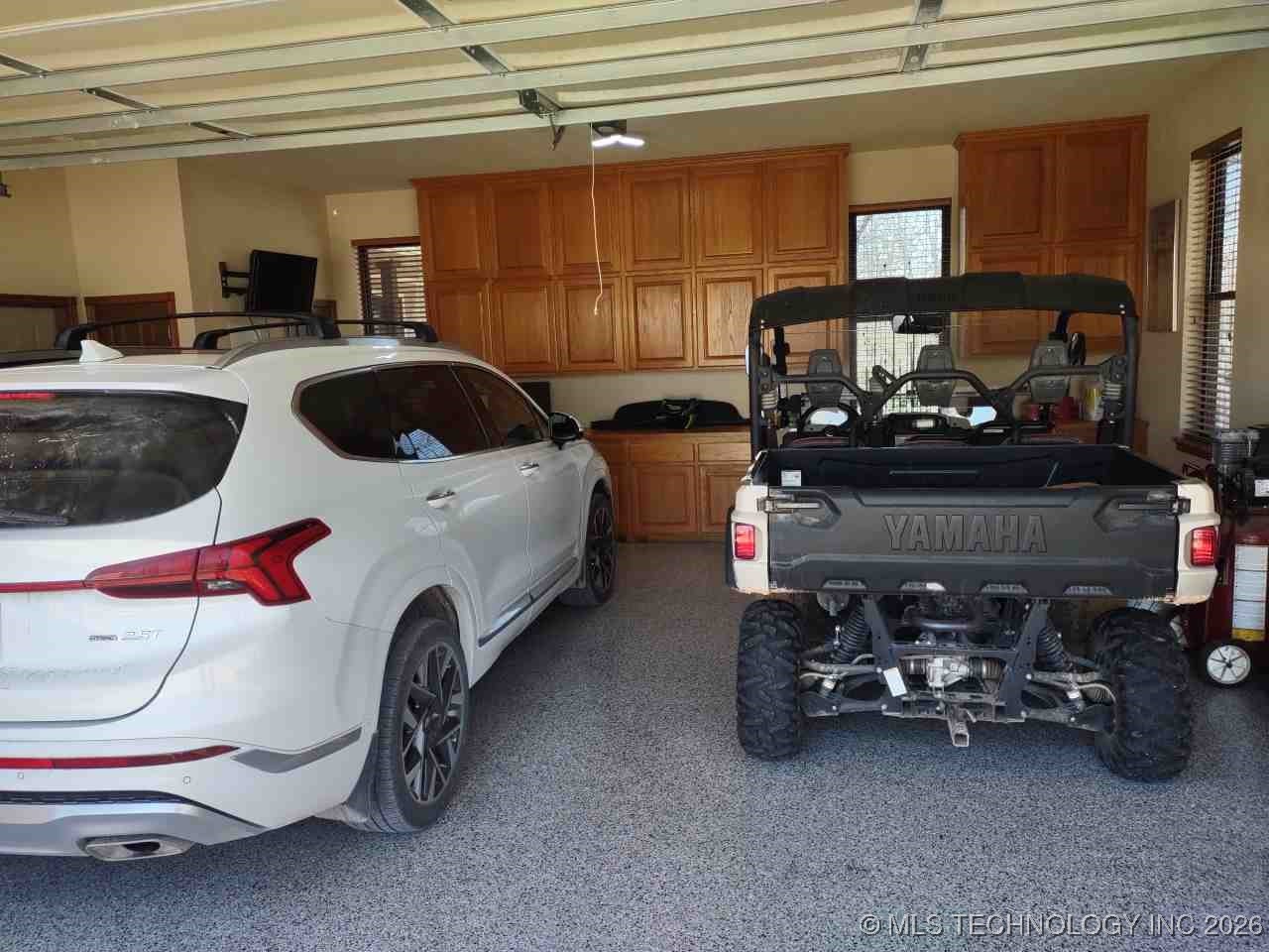 419074 E 1156 Property Photo 92